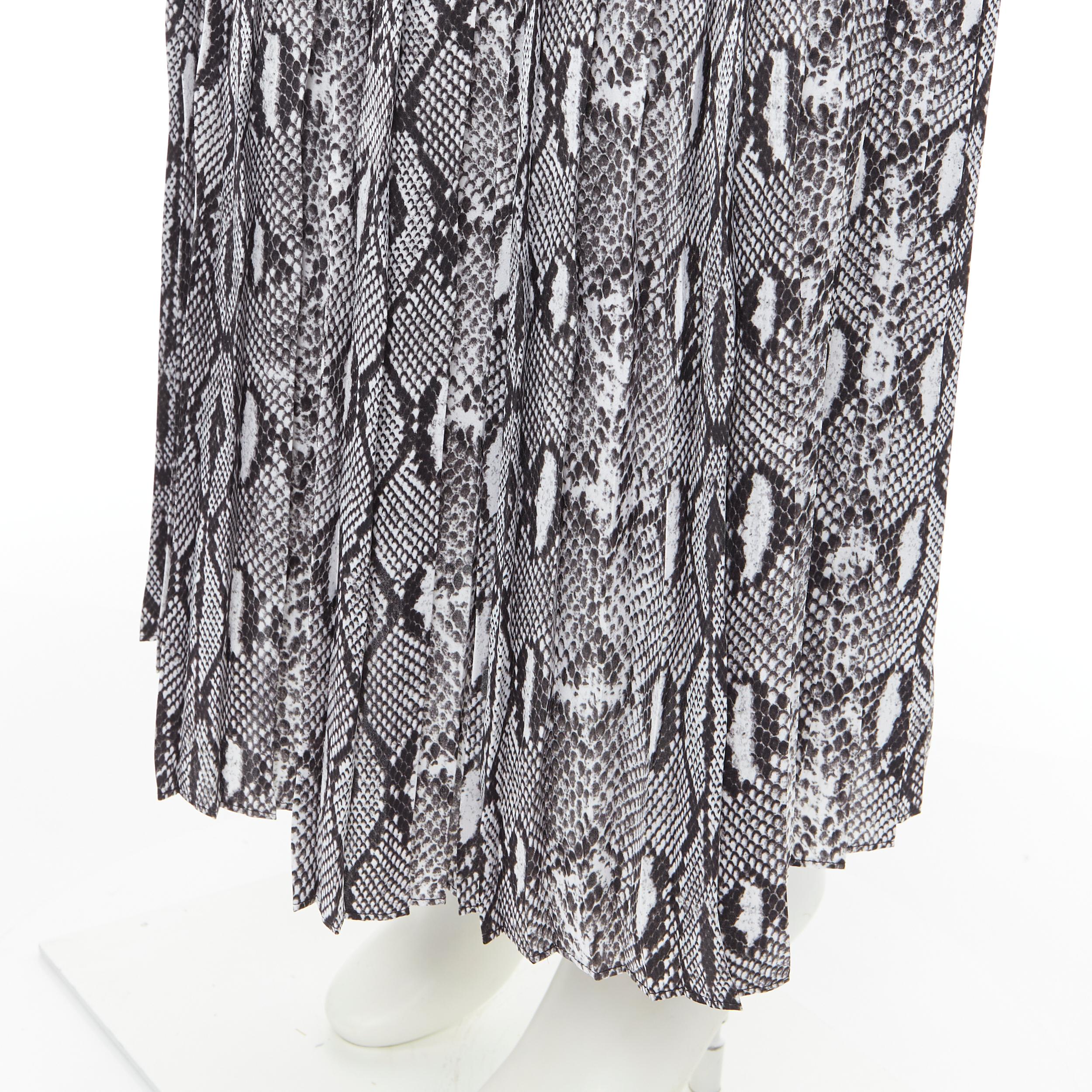 MICHAEL KORS black white python print pleated midi summer skirt XS In Excellent Condition For Sale In Hong Kong, NT