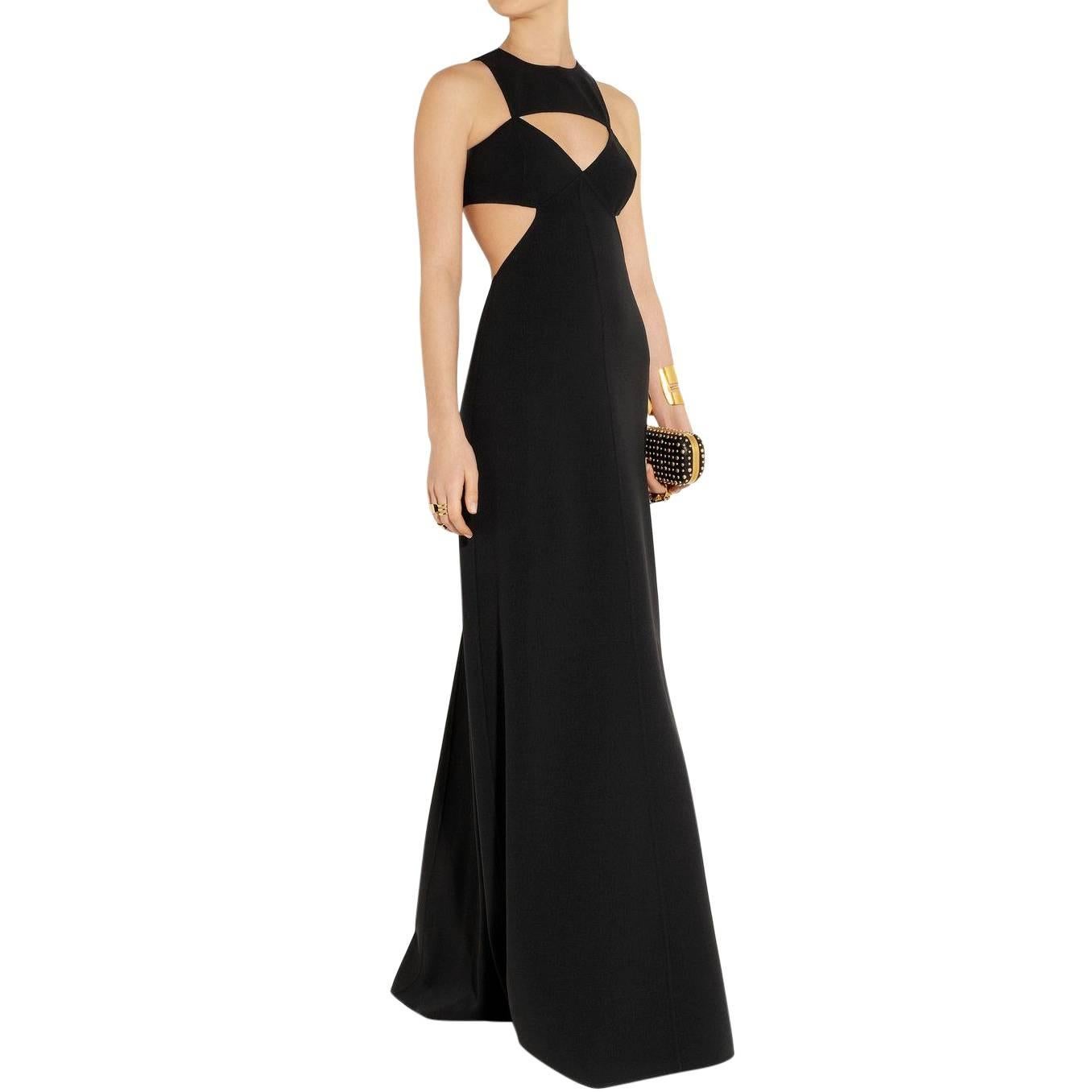 Michael Kors wool cut-out gown

Featuring:
-sleeveless design
-open back
-cut-out detailing
-exposed back zip fastening and concealed side fastening
-maxi length
-fitted silhouette

Condition: 9.5/10