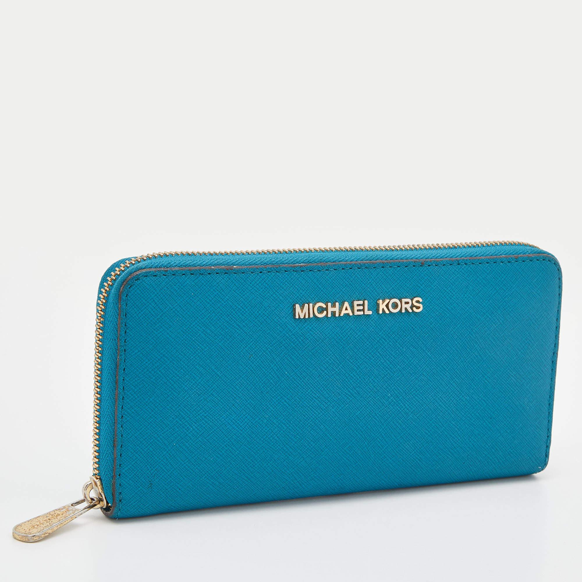 Michael Kors Blue Leather Jet Set Zip Around Wallet In Fair Condition For Sale In Dubai, Al Qouz 2