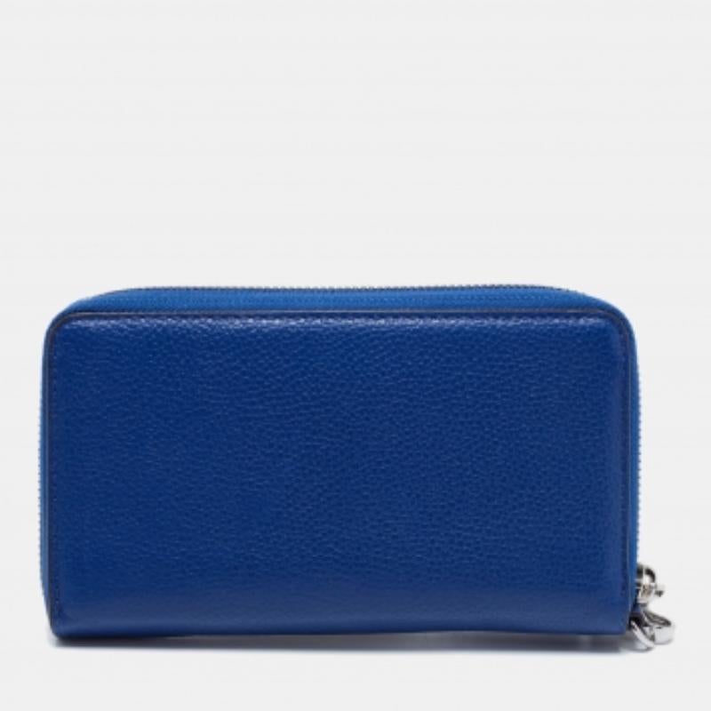 Bleu Portefeuille en cuir bleu Jet Set à fermeture éclair Michael Kors en vente