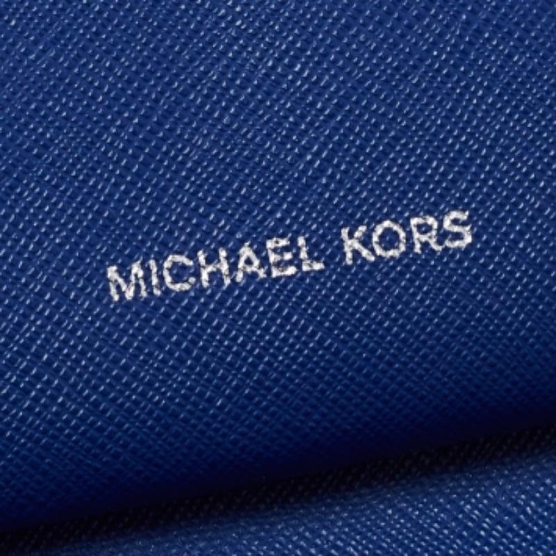 Portefeuille en cuir bleu Jet Set à fermeture éclair Michael Kors en vente 1