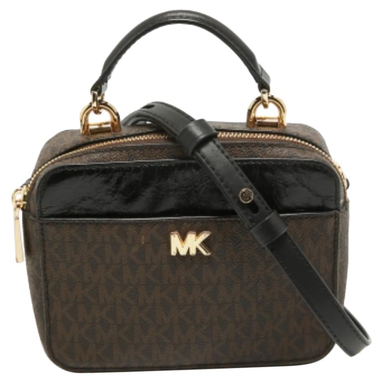 Michael Kors Bolso de asa superior de piel y lona revestida marrón/negro Signature