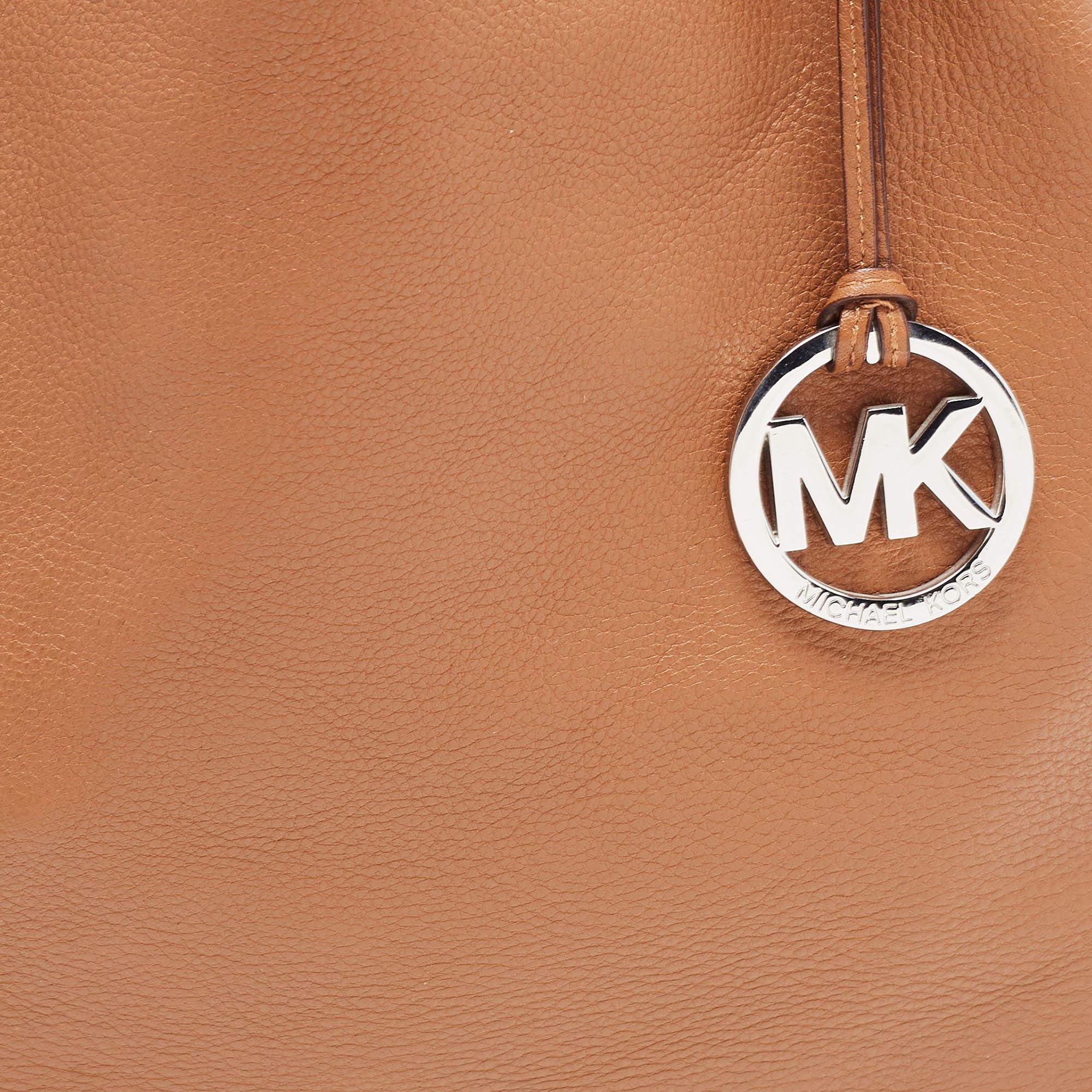 Michael Kors Brown Leather Bucket Tote For Sale 1