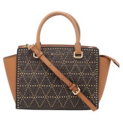 Michael Kors Braun Leder Pyramiden Stepp gesteppt Nieten Selma Satchel