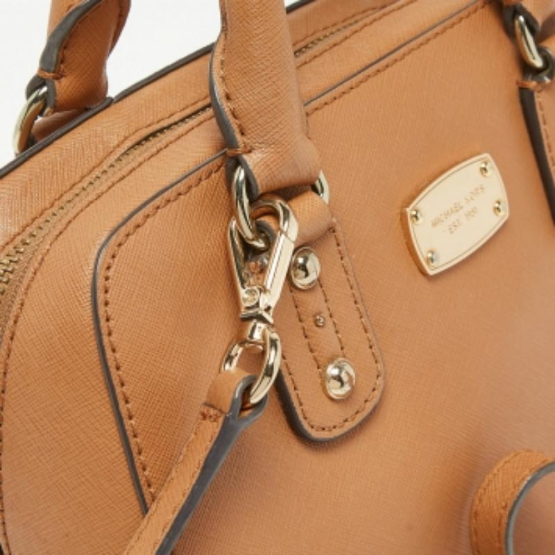 Michael Kors Brown Saffiano Leder Logo Satchel (Beige) im Angebot