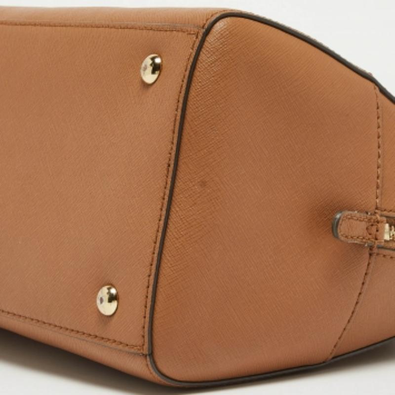 Michael Kors Brown Saffiano Leder Logo Satchel im Angebot 1