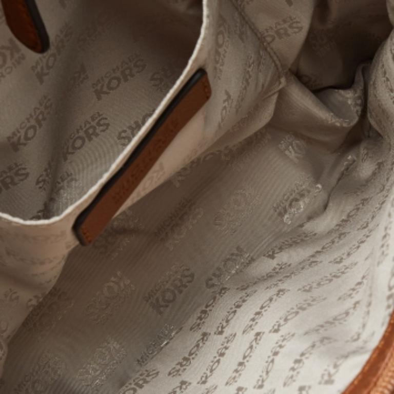 Michael Kors Tote Hamilton de piel de serpiente marrón en relieve en venta 2