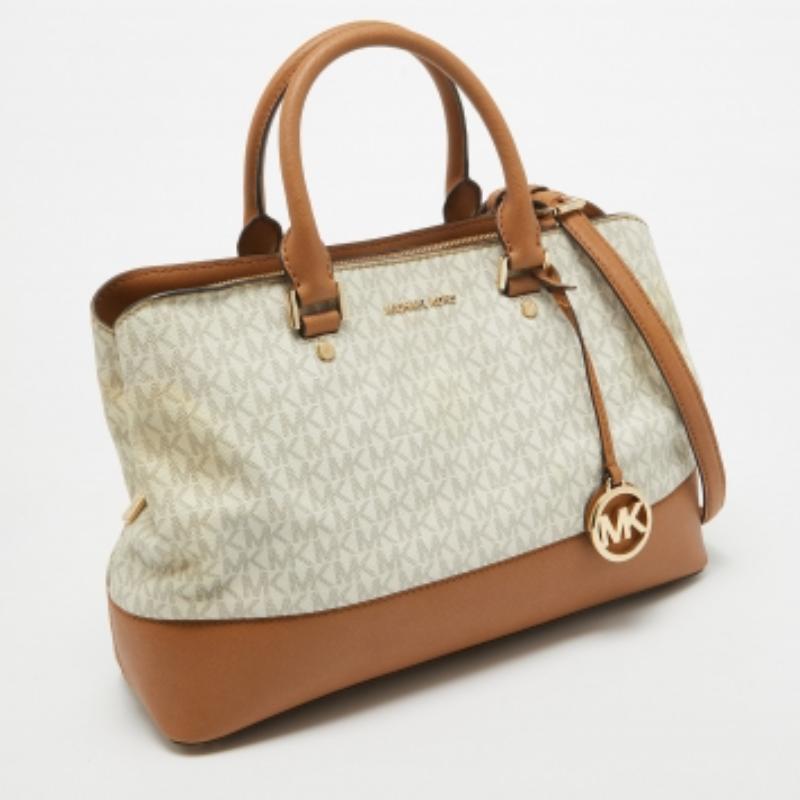 Cartera Savannah de Michael Kors en lona revestida y piel marrón/blanca con la firma de la marca en venta 2