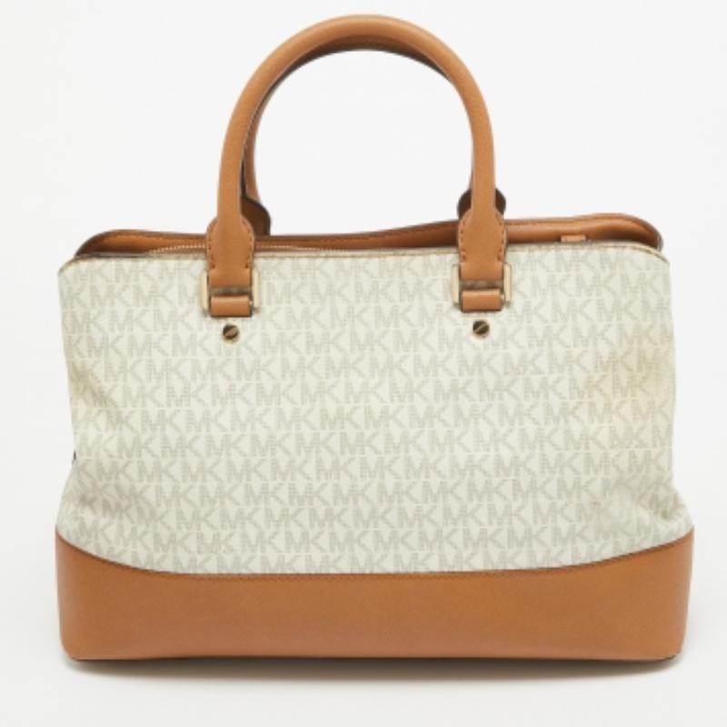 Cartera Savannah de Michael Kors en lona revestida y piel marrón/blanca con la firma de la marca en venta 3