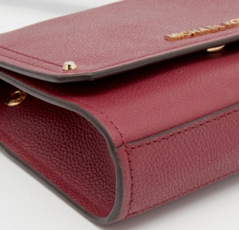 Michael Kors Burgundy Leather Jet Set Flap Crossbody Bag In Good Condition For Sale In Dubai, Al Qouz 2