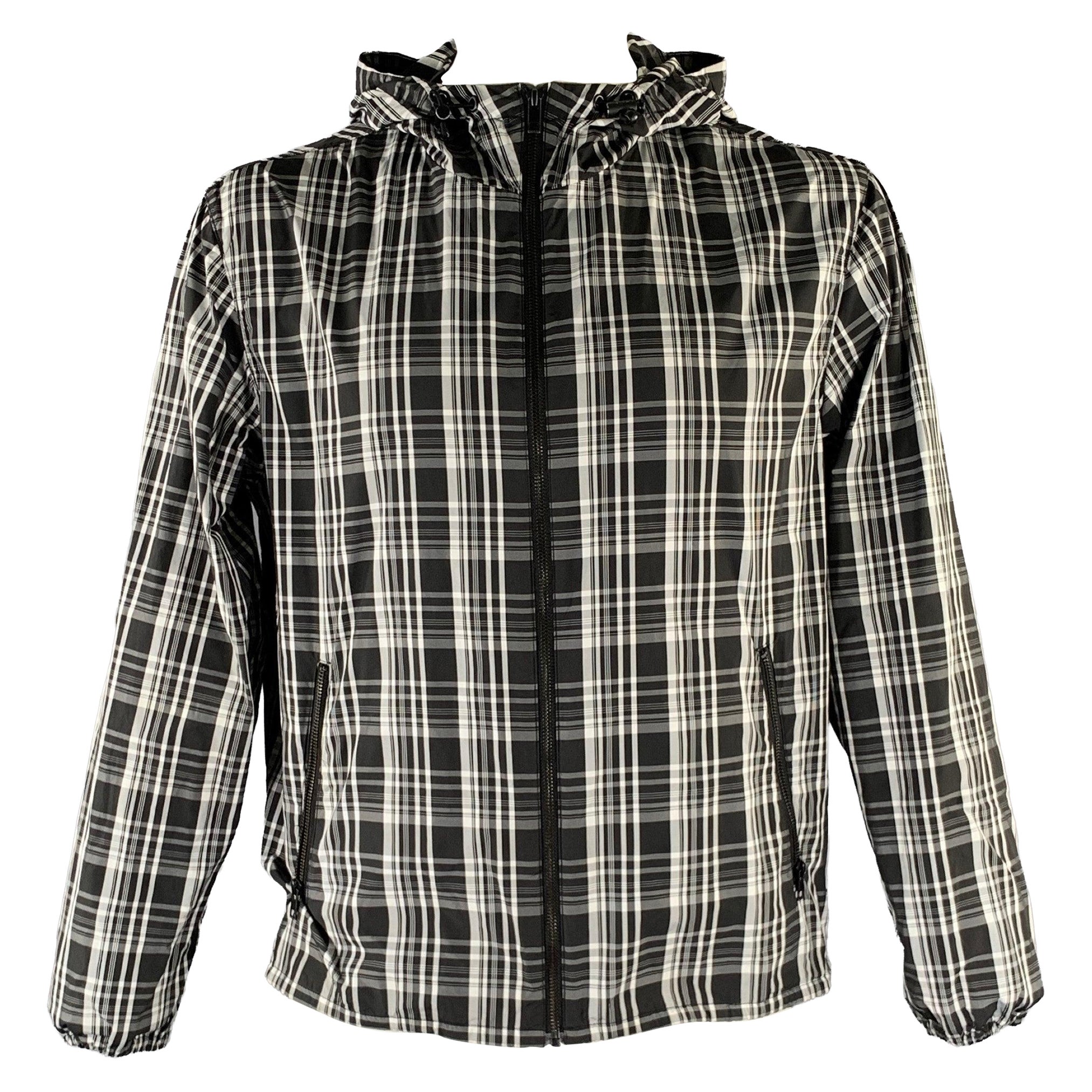Michael Kors Taille XL Veste à capuche en polyester à carreaux blanc et noir en vente