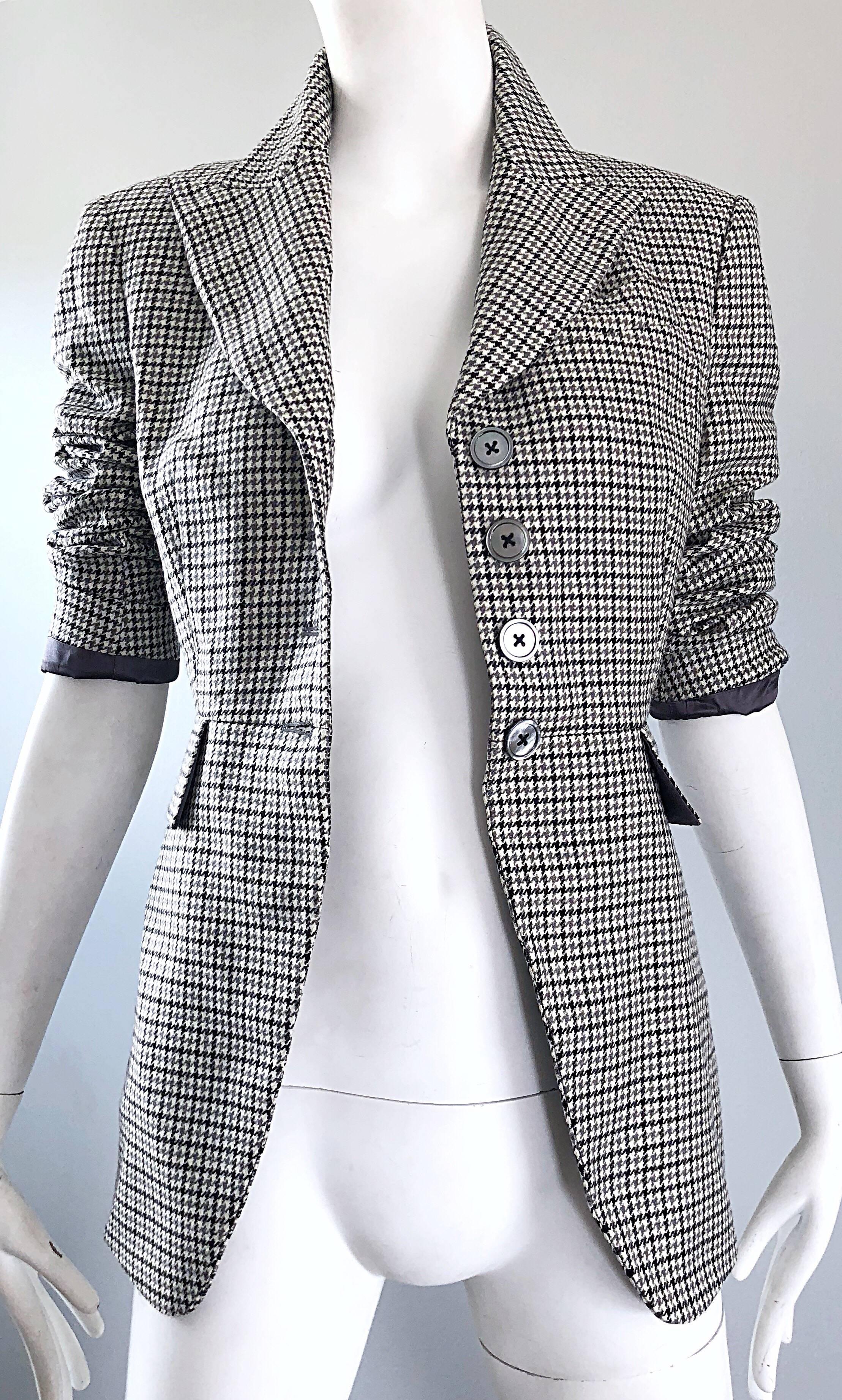Michael Kors Collection 1990s Size 2 / 4 Gray + Black Houndstooth Blazer Jacket For Sale 4