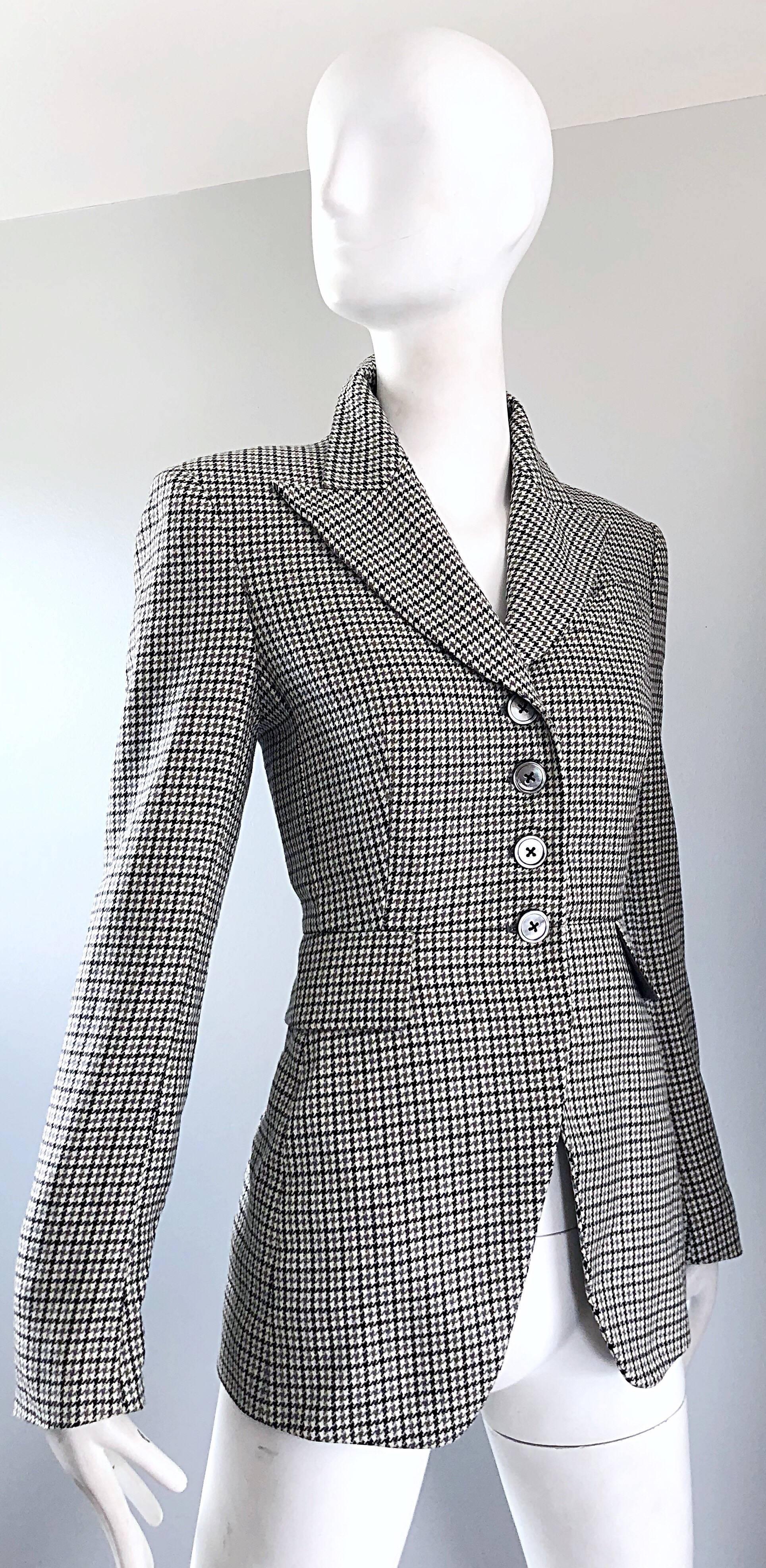 Michael Kors Collection 1990s Size 2 / 4 Gray + Black Houndstooth Blazer Jacket For Sale 5