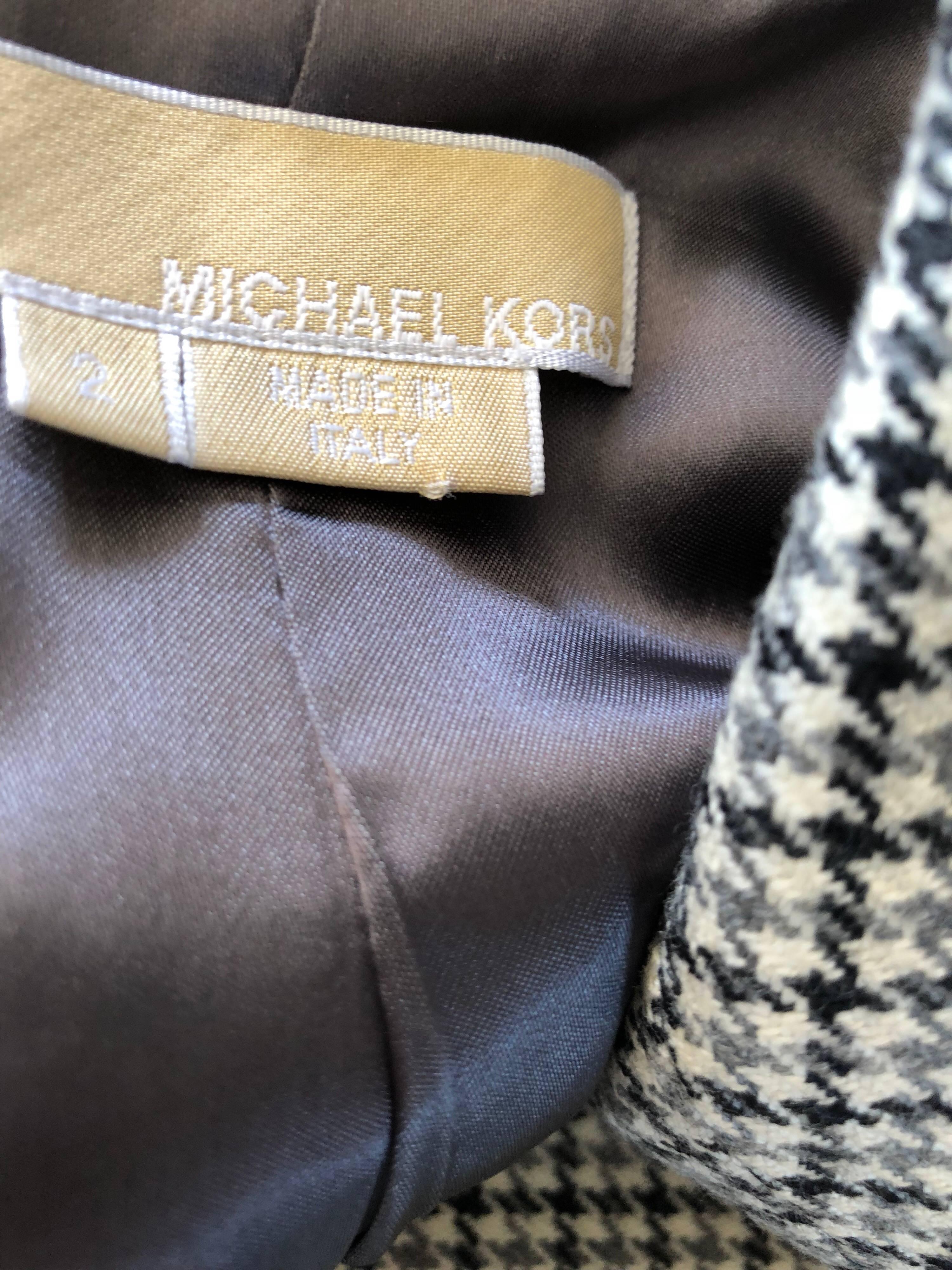 Michael Kors Collection 1990s Size 2 / 4 Gray + Black Houndstooth Blazer Jacket For Sale 7