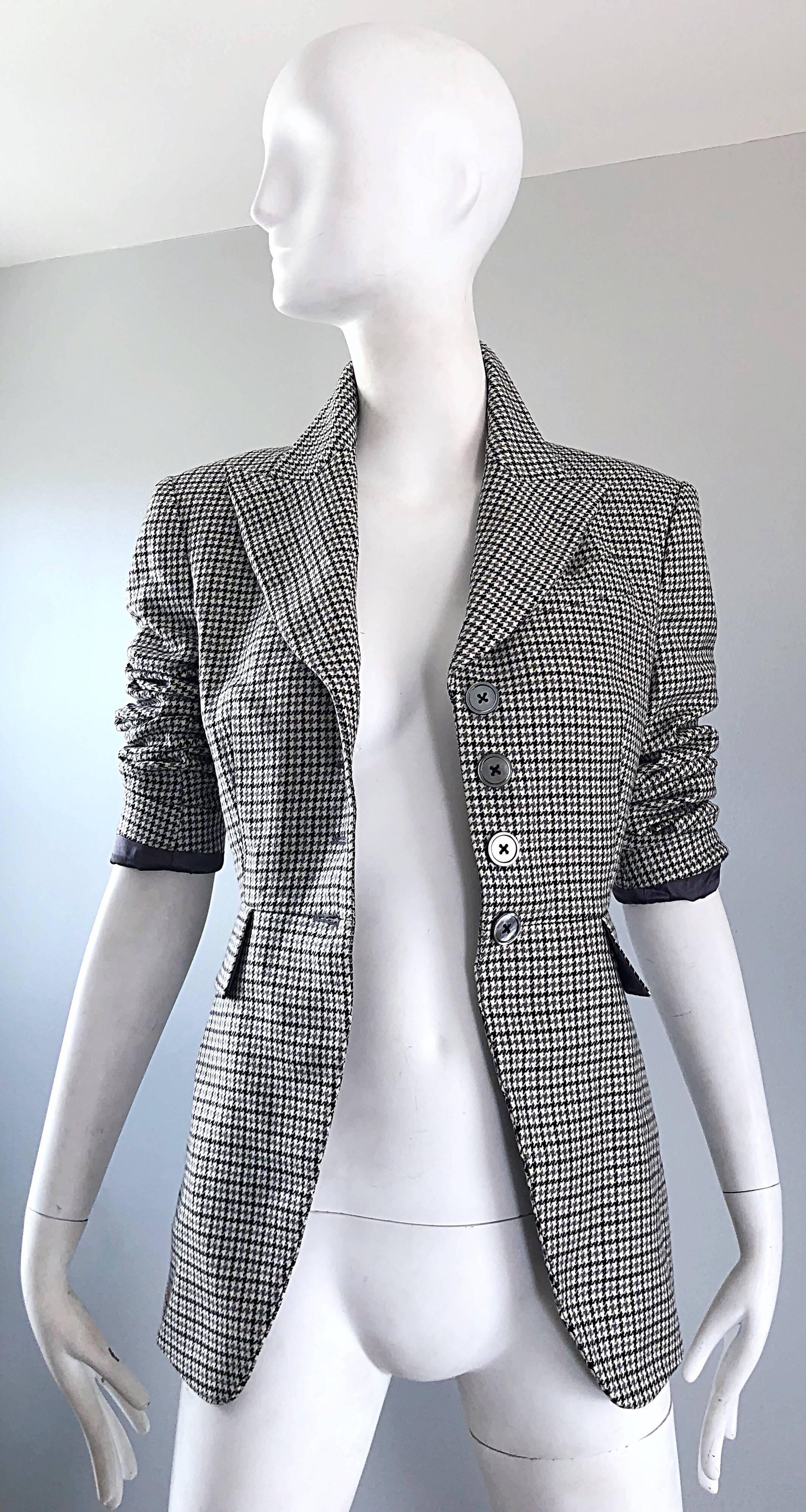 Michael Kors Collection 1990s Size 2 / 4 Gray + Black Houndstooth Blazer Jacket In Excellent Condition For Sale In San Diego, CA
