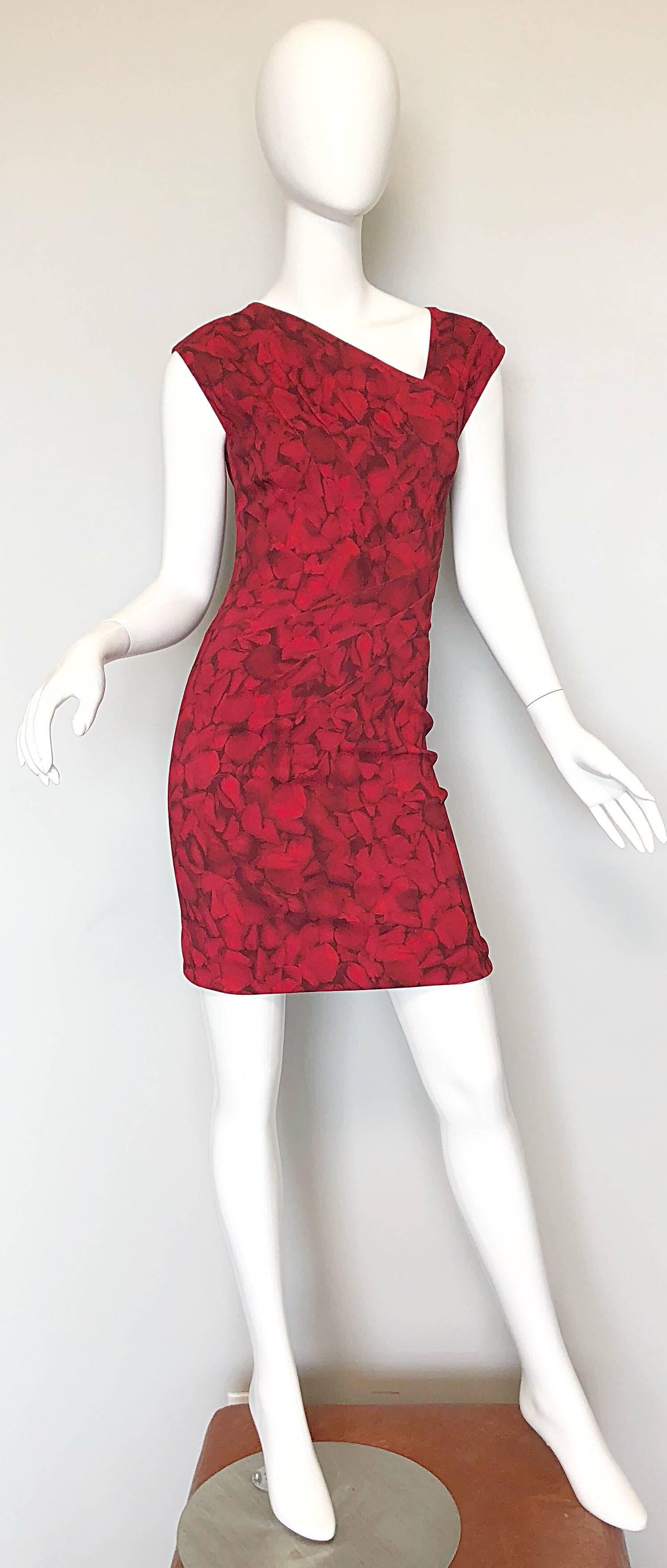 Michael Kors Collection 2010 Runway Size 4 / 6 Rose Petal Red + Black Mini Dress For Sale 2