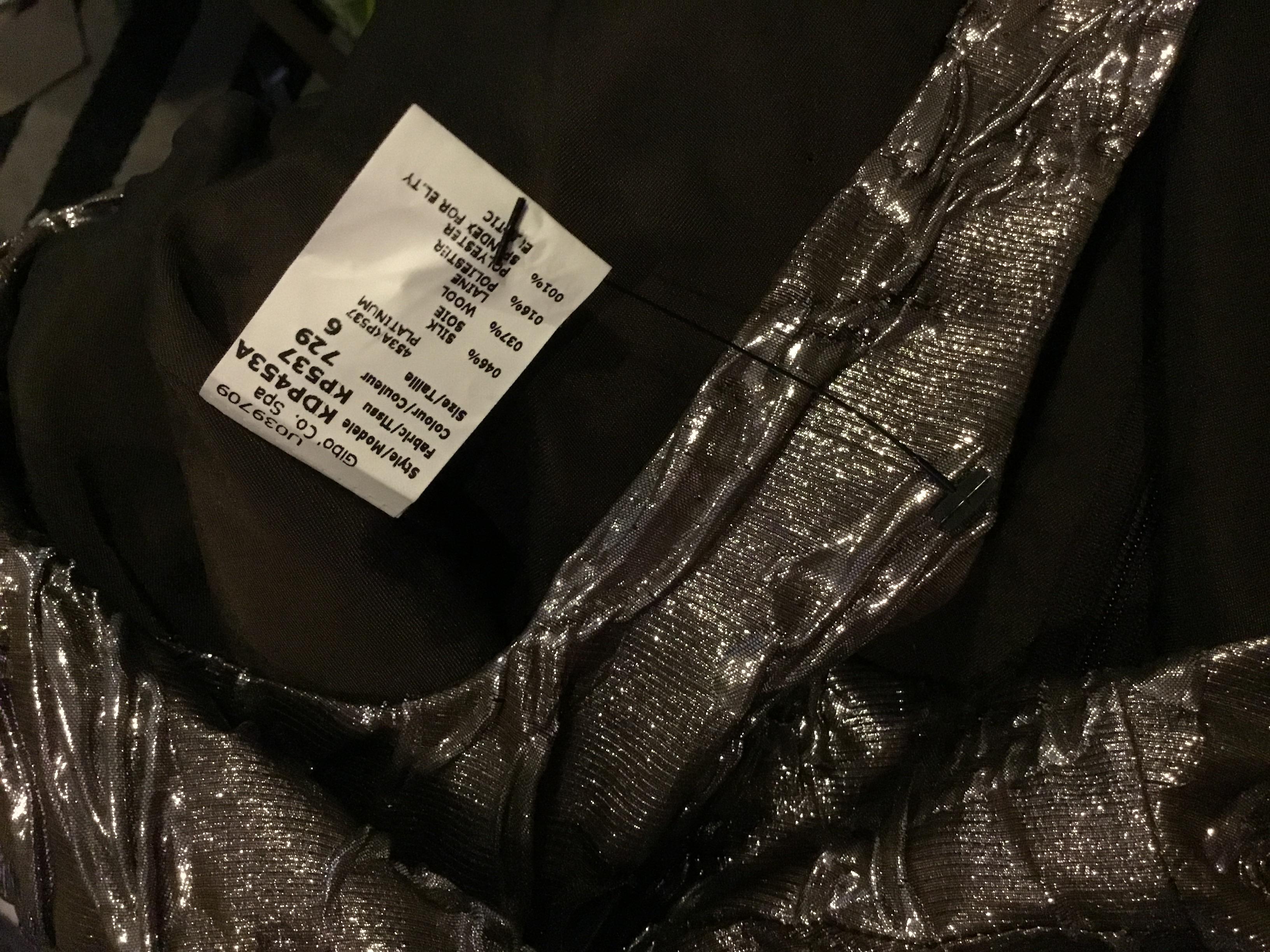 Michael Kors Collection Italy Floral Embossed Metallic Sleeveless Dress Size 6 In Good Condition For Sale In Palm Springs, CA