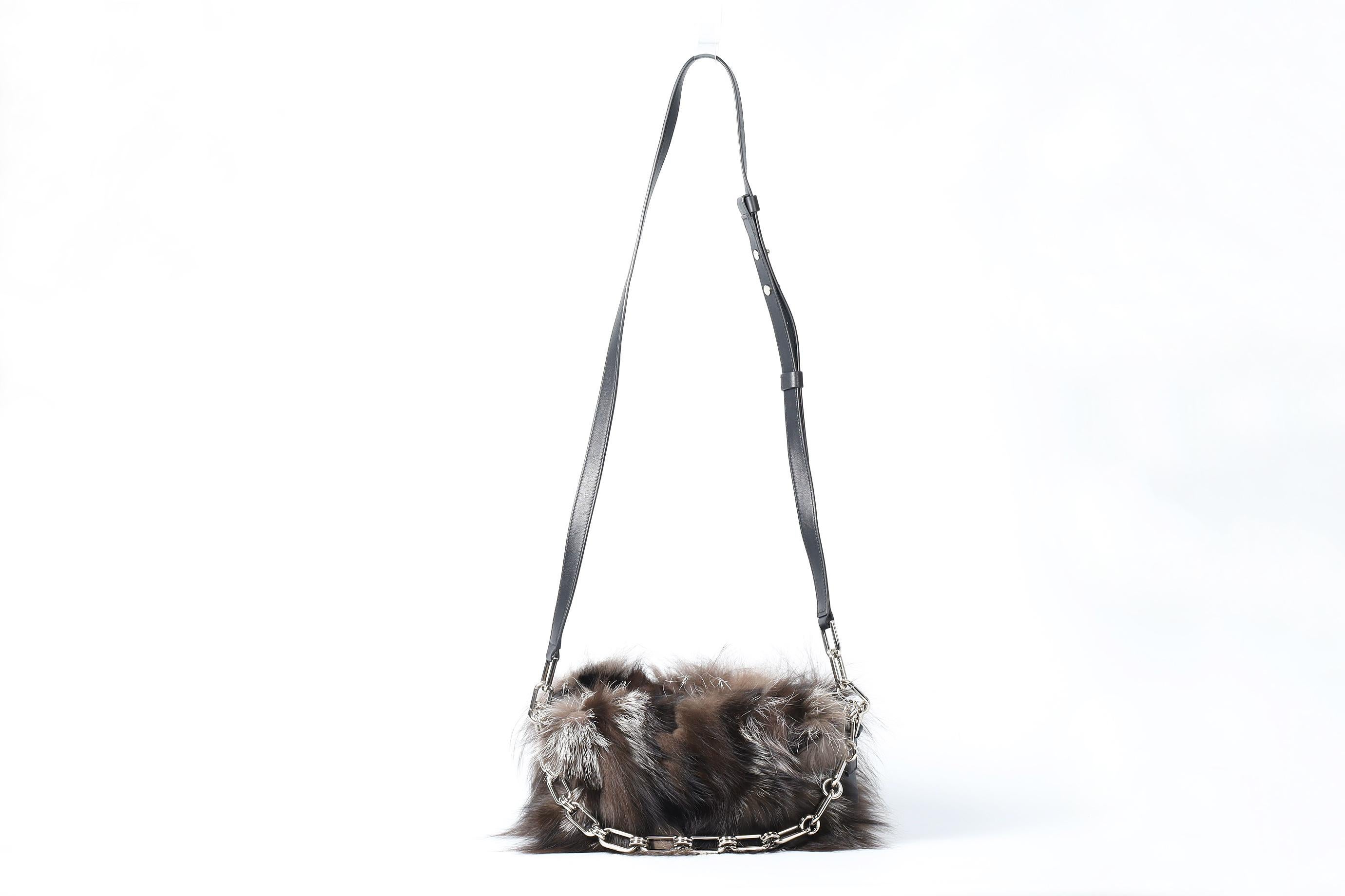 Michael Kors Collection Julie Lg Camera Fox Fur And Leather Shoulder Bag In New Condition For Sale In London, GB