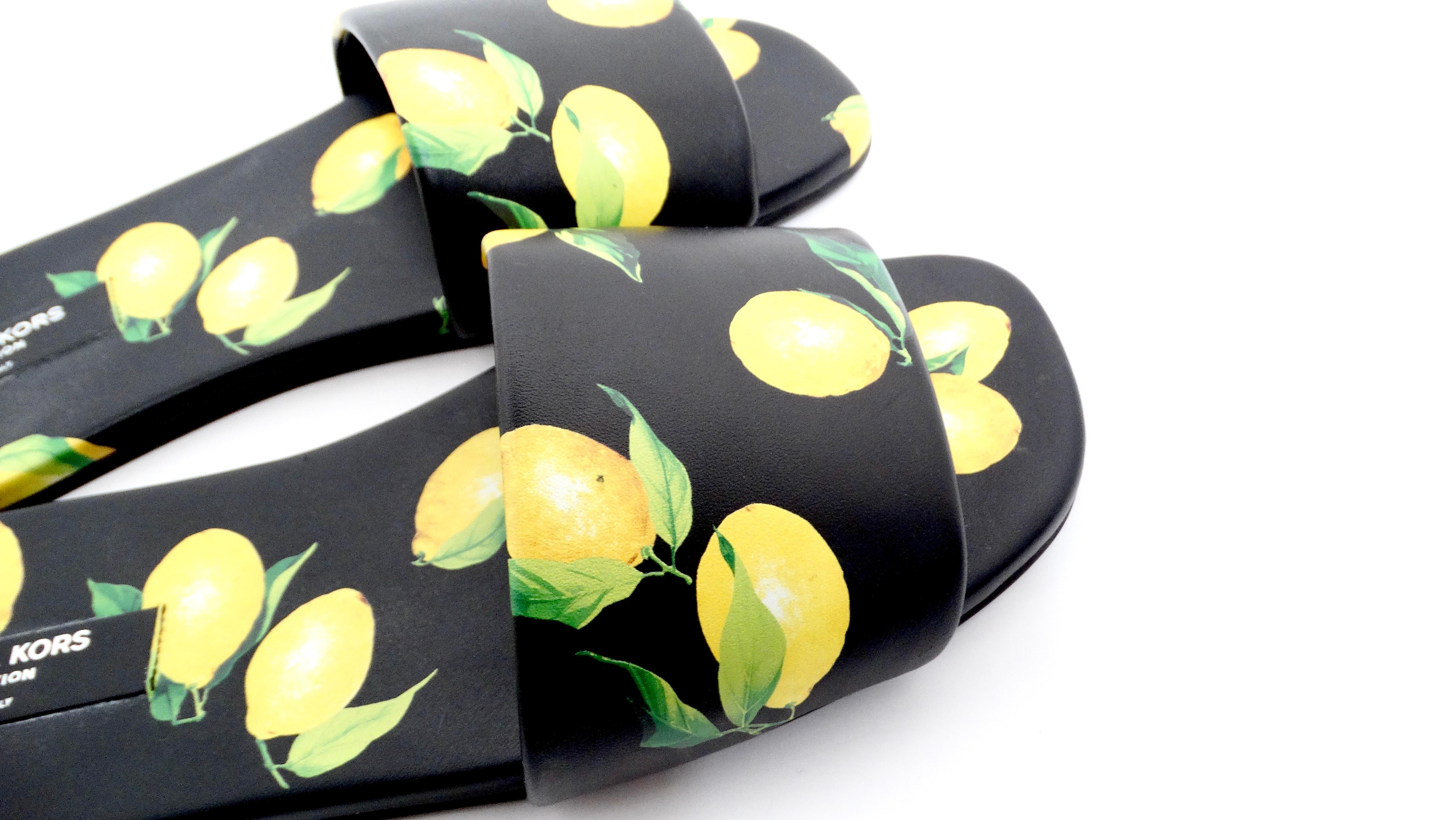 Michael Kors Collection Lemon Print Leather Delphine Slides In Fair Condition For Sale In Scottsdale, AZ