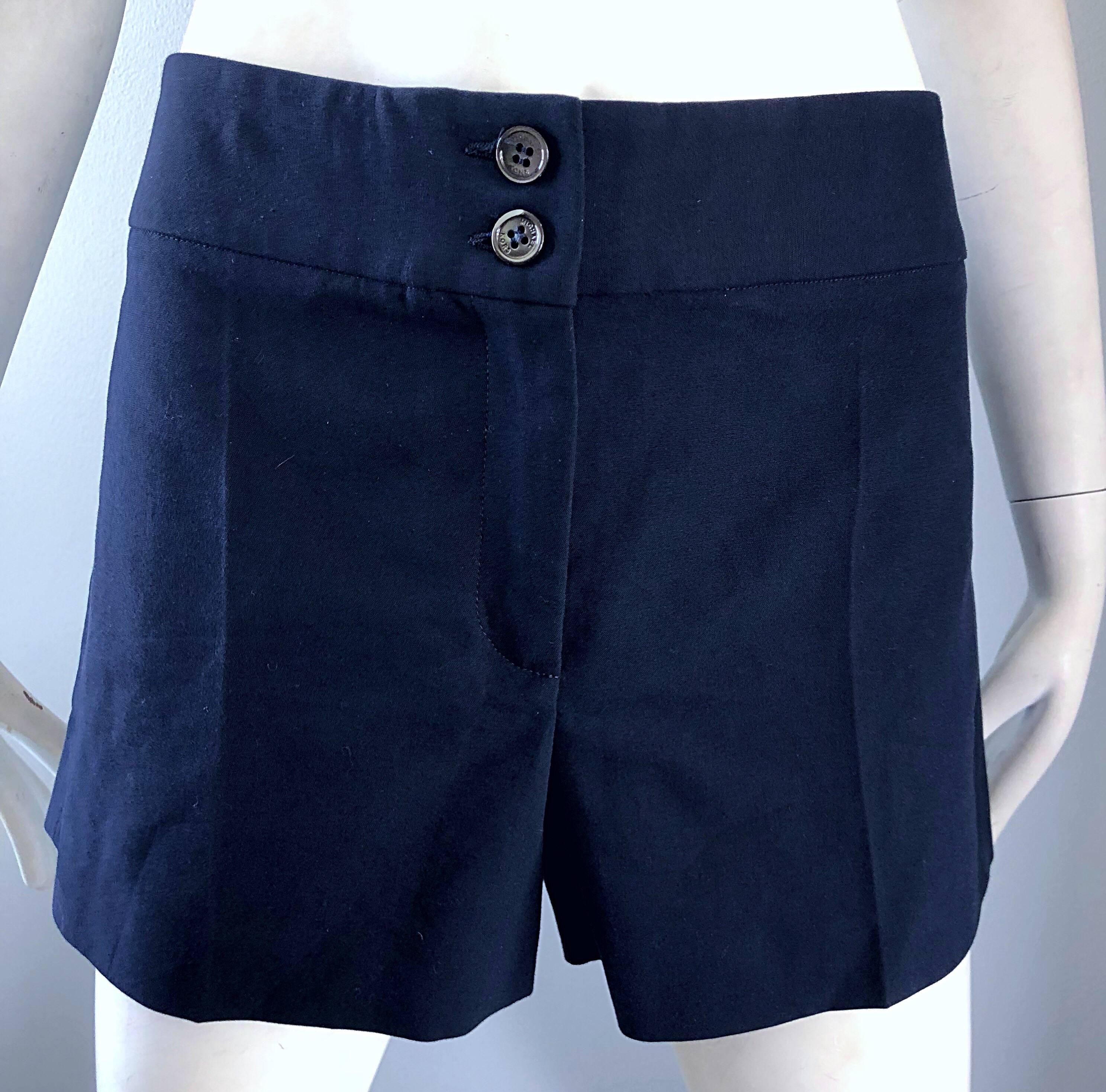 Michael Kors Collection Size 6 Navy Blue Low Rise Cotton Chino Shorts, 2000s For Sale 3