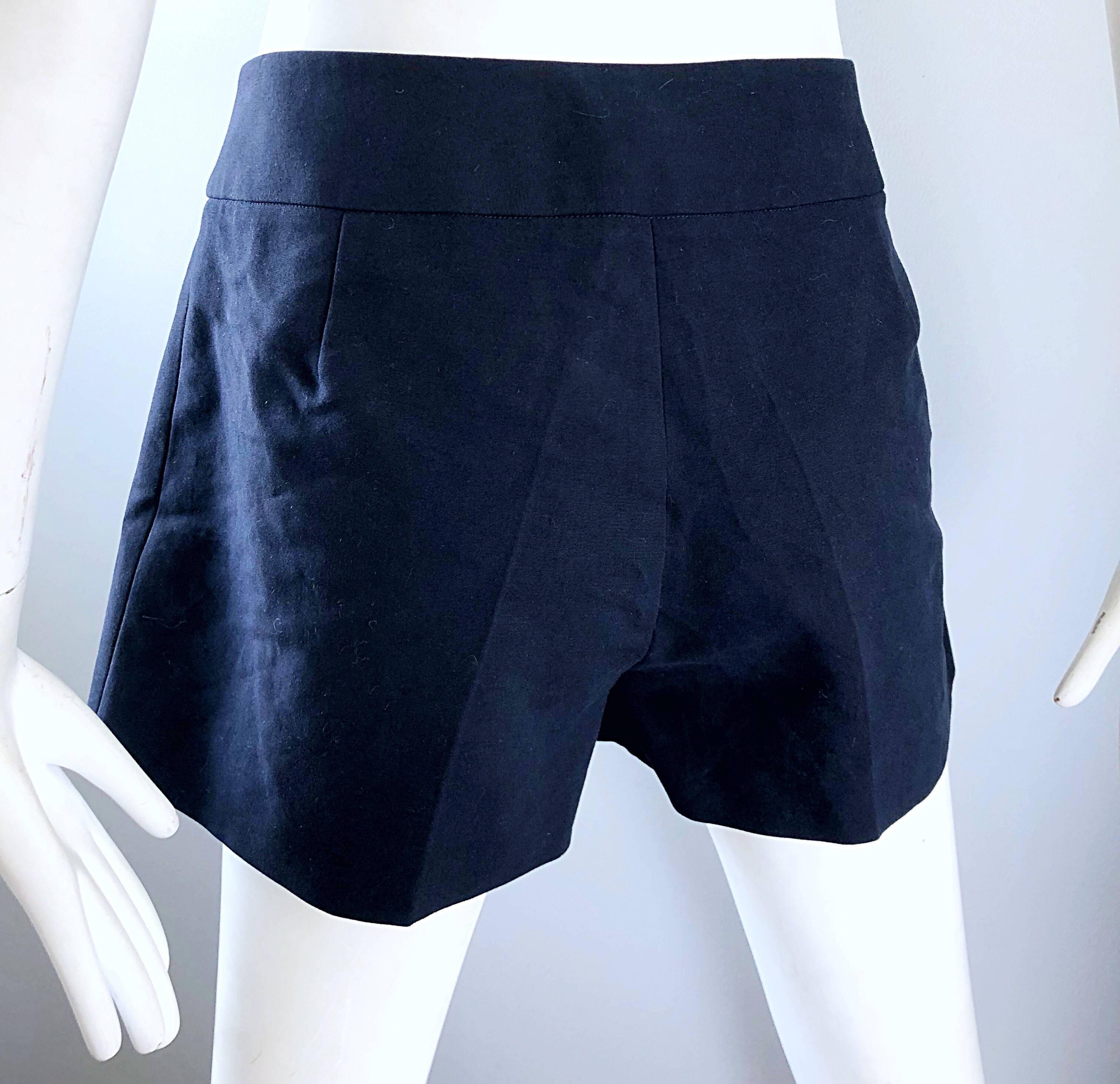 Short en coton Chino bleu marine à taille basse de la collection Michael Kors, années 2000 Excellent état - En vente à San Diego, CA