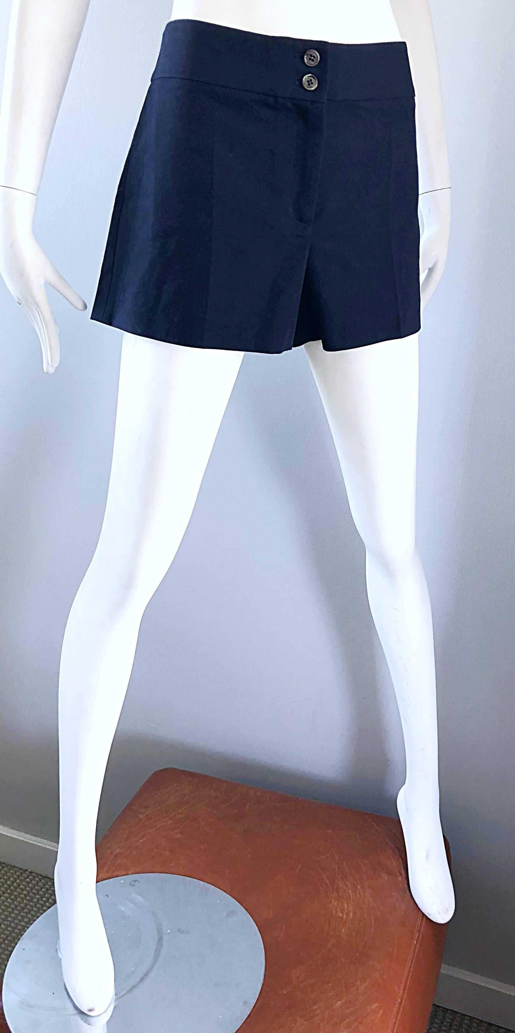 Short en coton Chino bleu marine à taille basse de la collection Michael Kors, années 2000 en vente 2