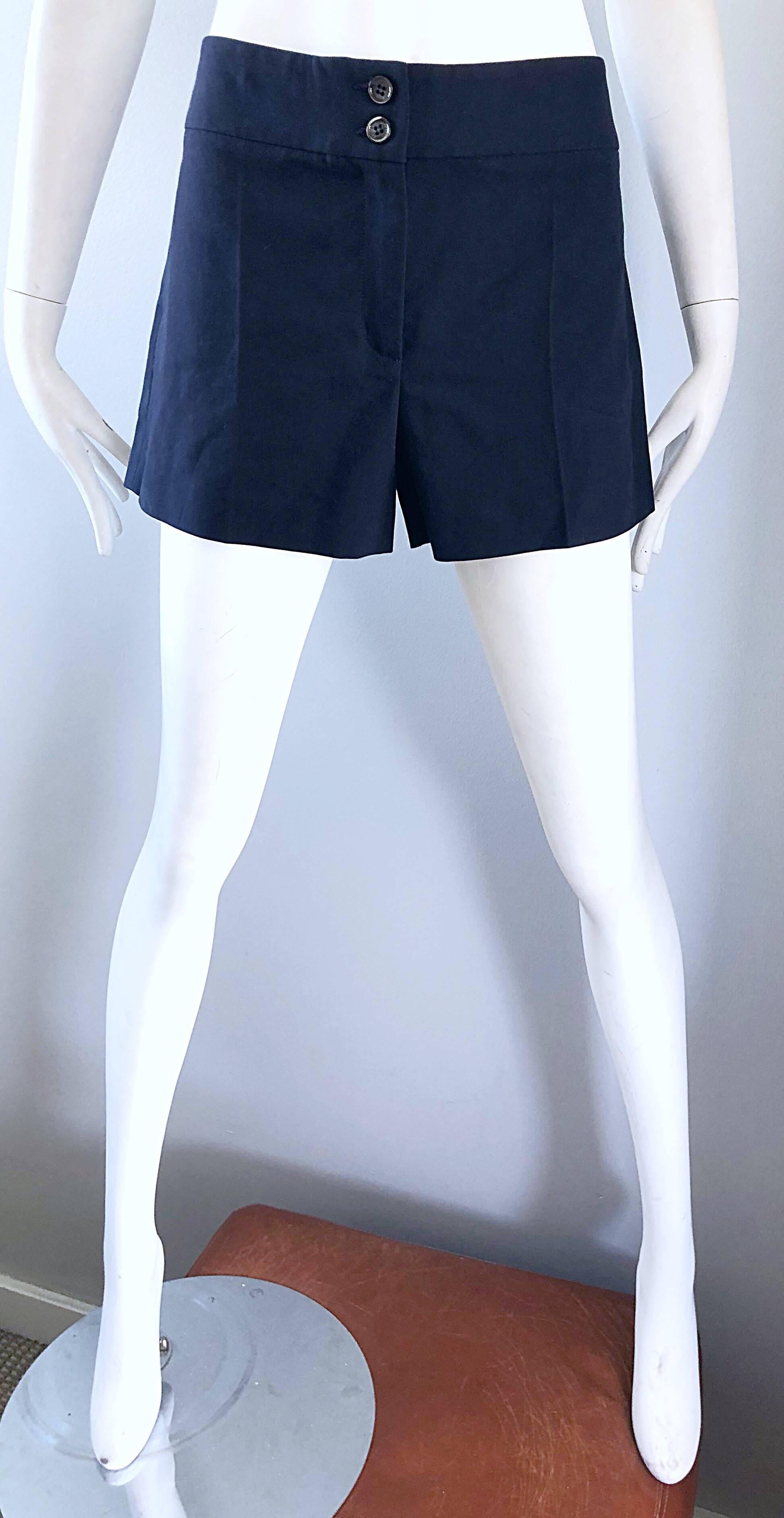 Michael Kors Collection Size 6 Navy Blue Low Rise Cotton Chino Shorts, 2000s For Sale 1