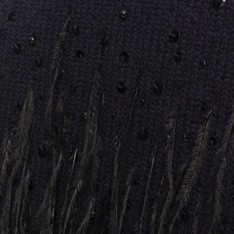 MICHAEL KORS COLLECTION marineblauer Kaschmirpullover mit Paillettenbesatz und Federn XS im Angebot 5