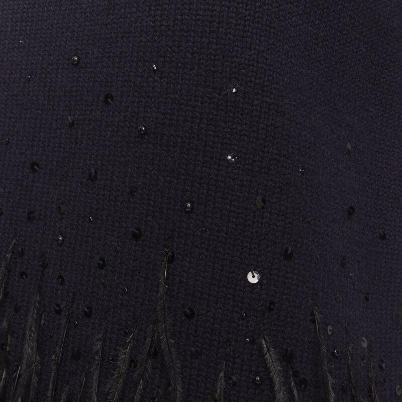 MICHAEL KORS COLLECTION marineblauer Kaschmirpullover mit Paillettenbesatz und Federn XS im Angebot 6