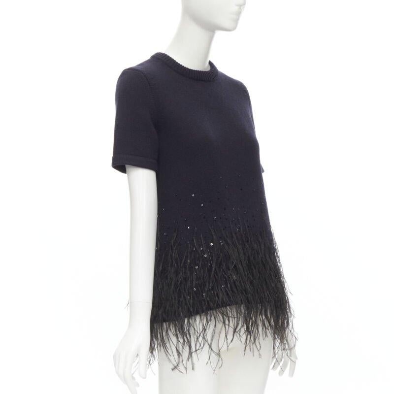 MICHAEL KORS COLLECTION marineblauer Kaschmirpullover mit Paillettenbesatz und Federn XS (Schwarz) im Angebot