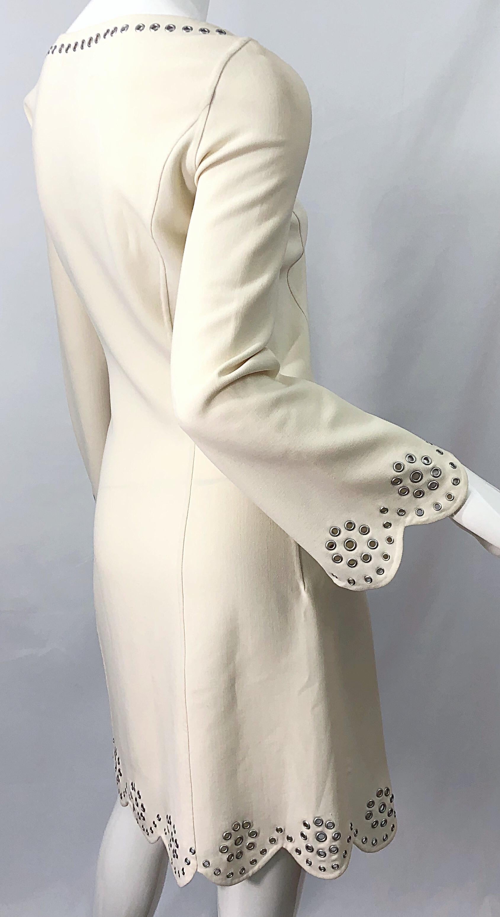 Michael Kors Collection Off White Ivory Size 2 / 4 Grommet Bell Sleeve Dress For Sale 3