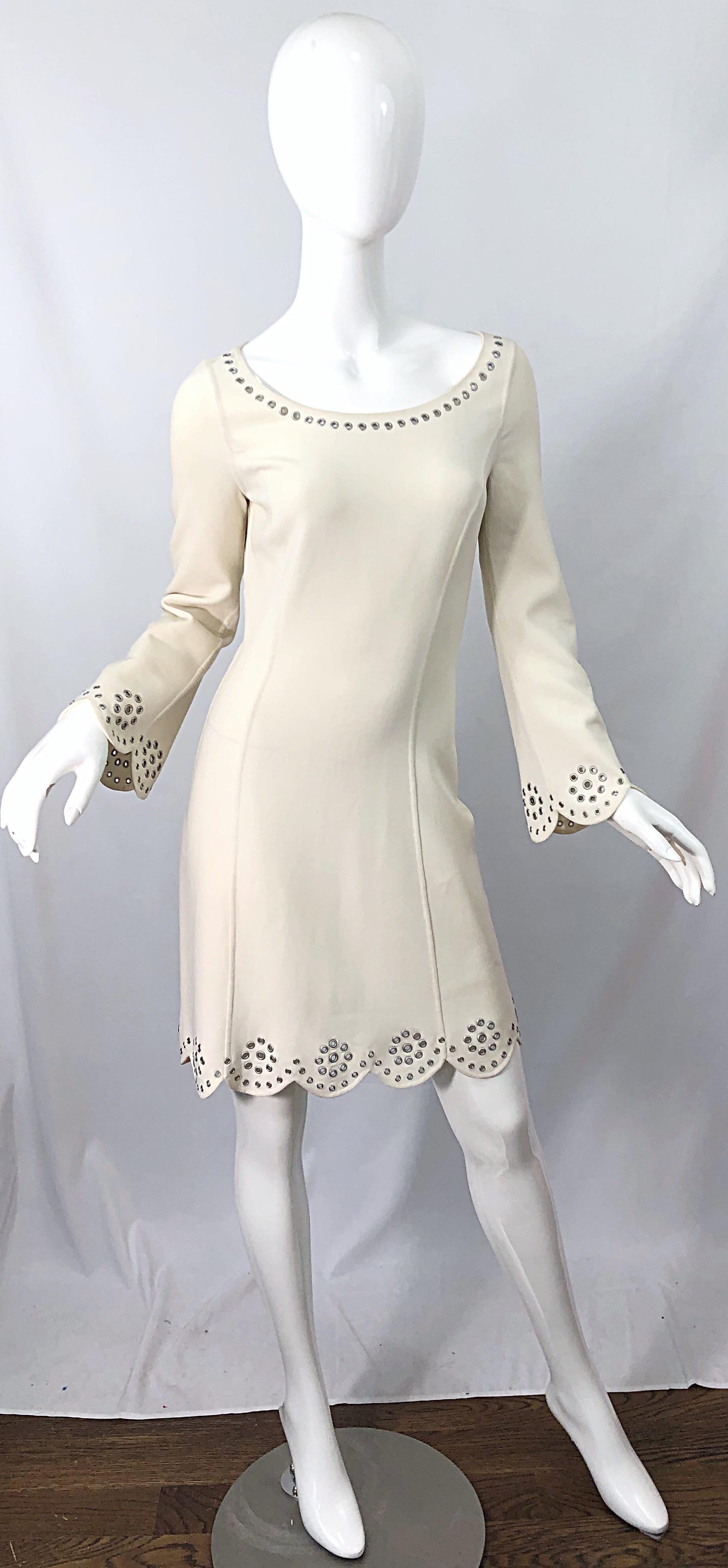 Michael Kors Collection Off White Ivory Size 2 / 4 Grommet Bell Sleeve Dress For Sale 7