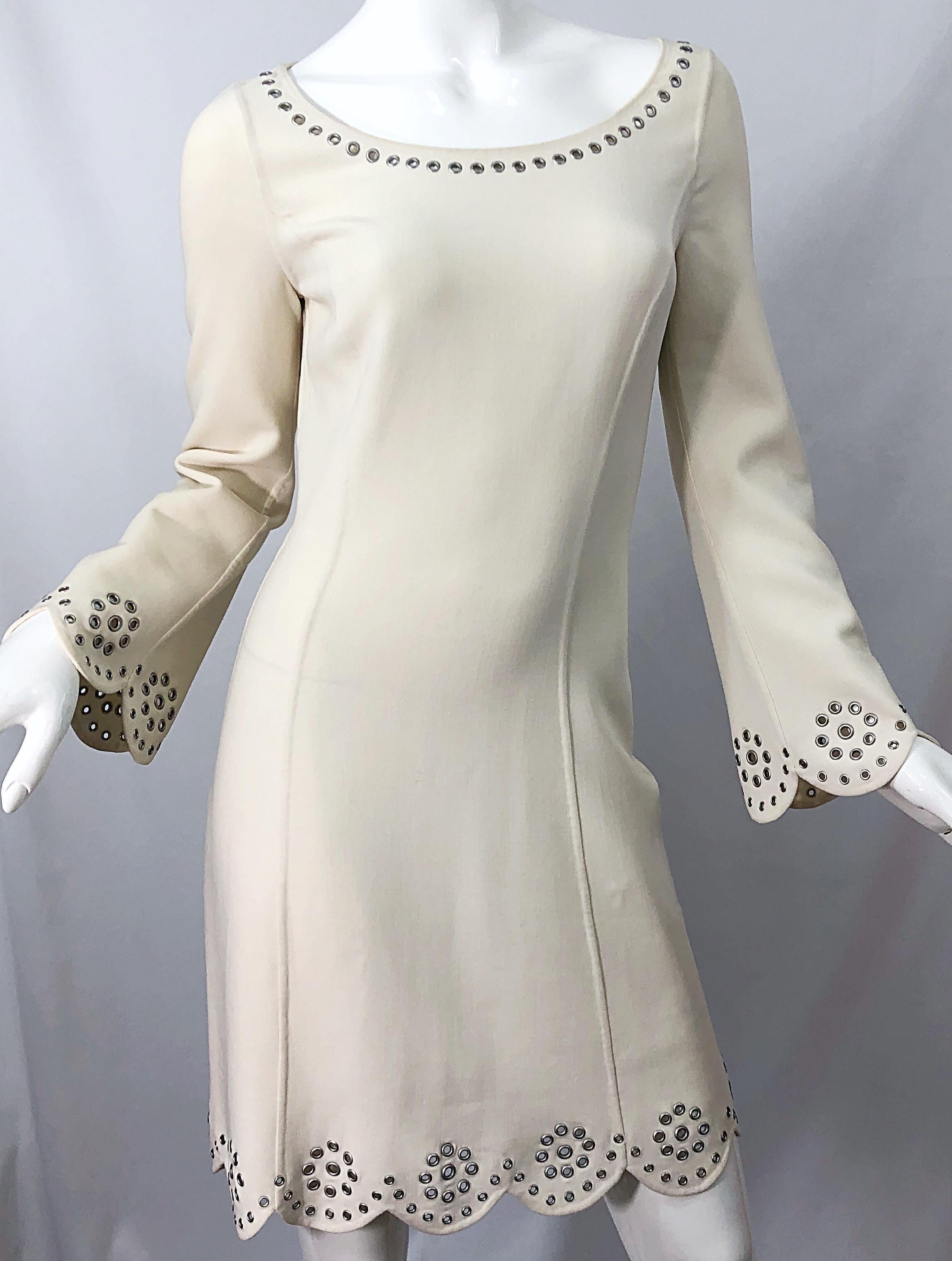 Michael Kors Collection Off White Ivory Size 2 / 4 Grommet Bell Sleeve Dress For Sale 1