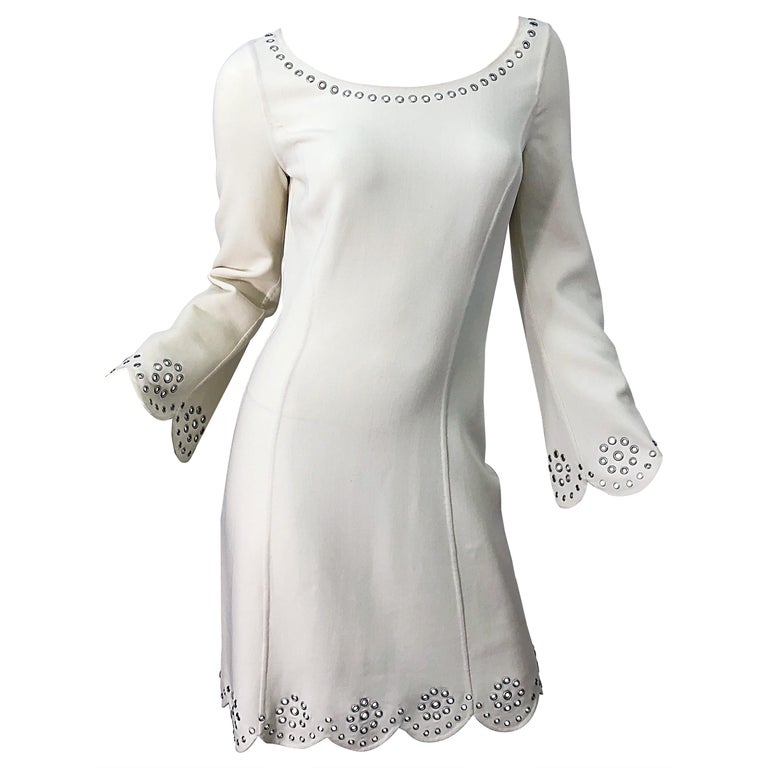storhedsvanvid stå ifølge Michael Kors Collection Off White Ivory Size 2 / 4 Grommet Bell Sleeve  Dress For Sale at 1stDibs