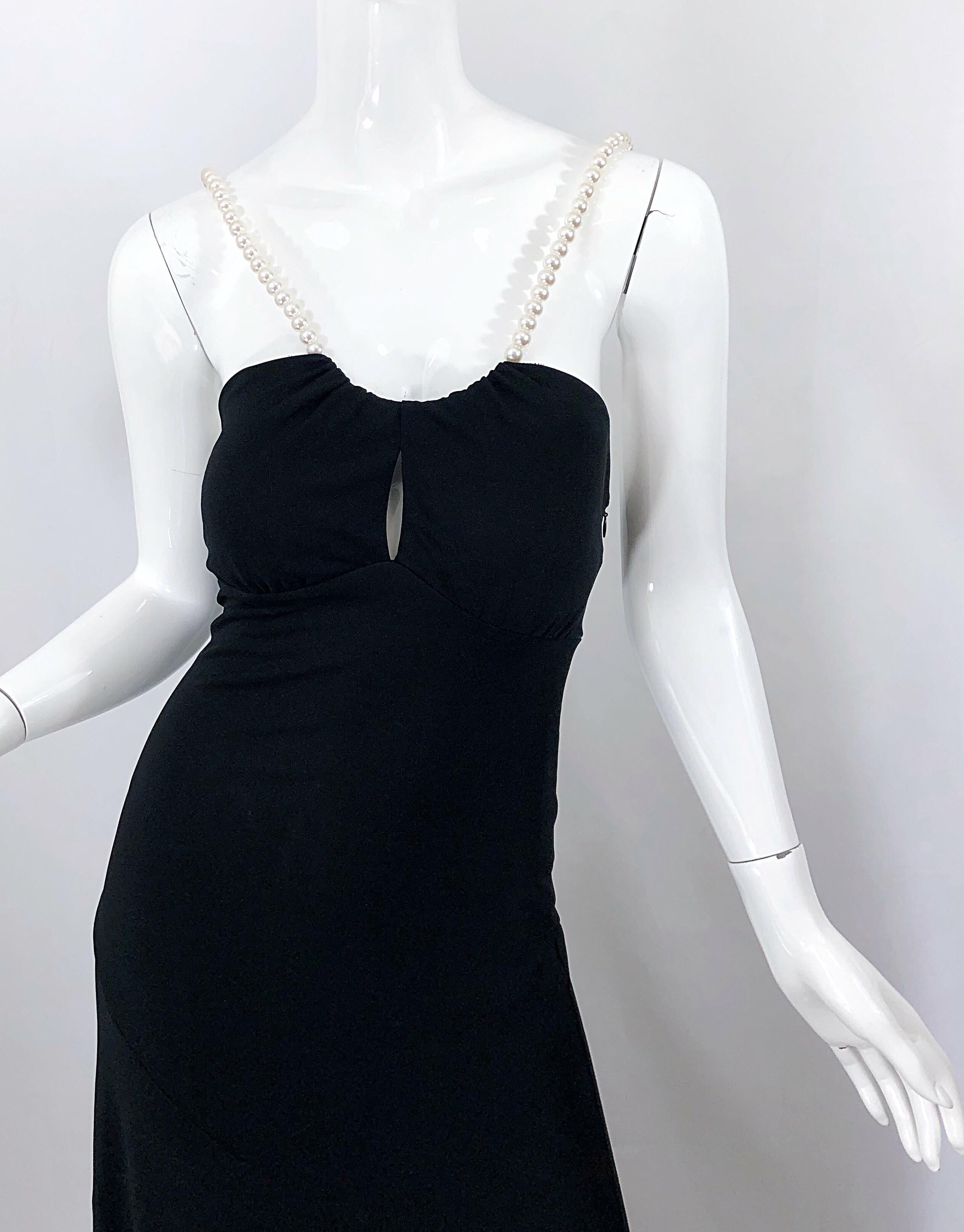 Michael Kors Collection Pearl Open Back Size 4 / 6 Black Grecian Gown Dress For Sale 3