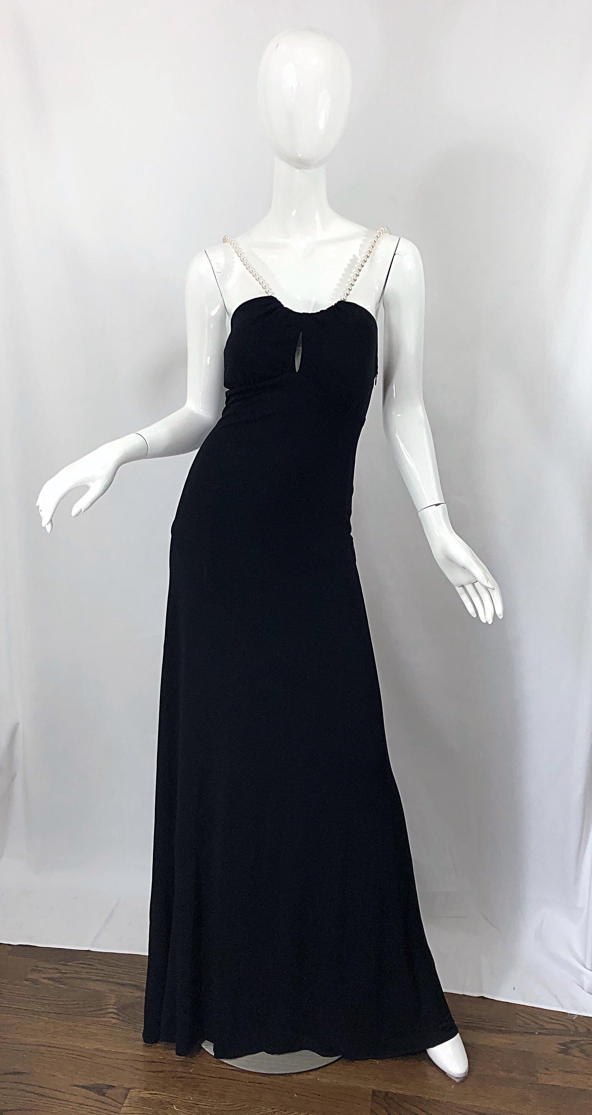 Michael Kors Collection Pearl Open Back Size 4 / 6 Black Grecian Gown Dress For Sale 10