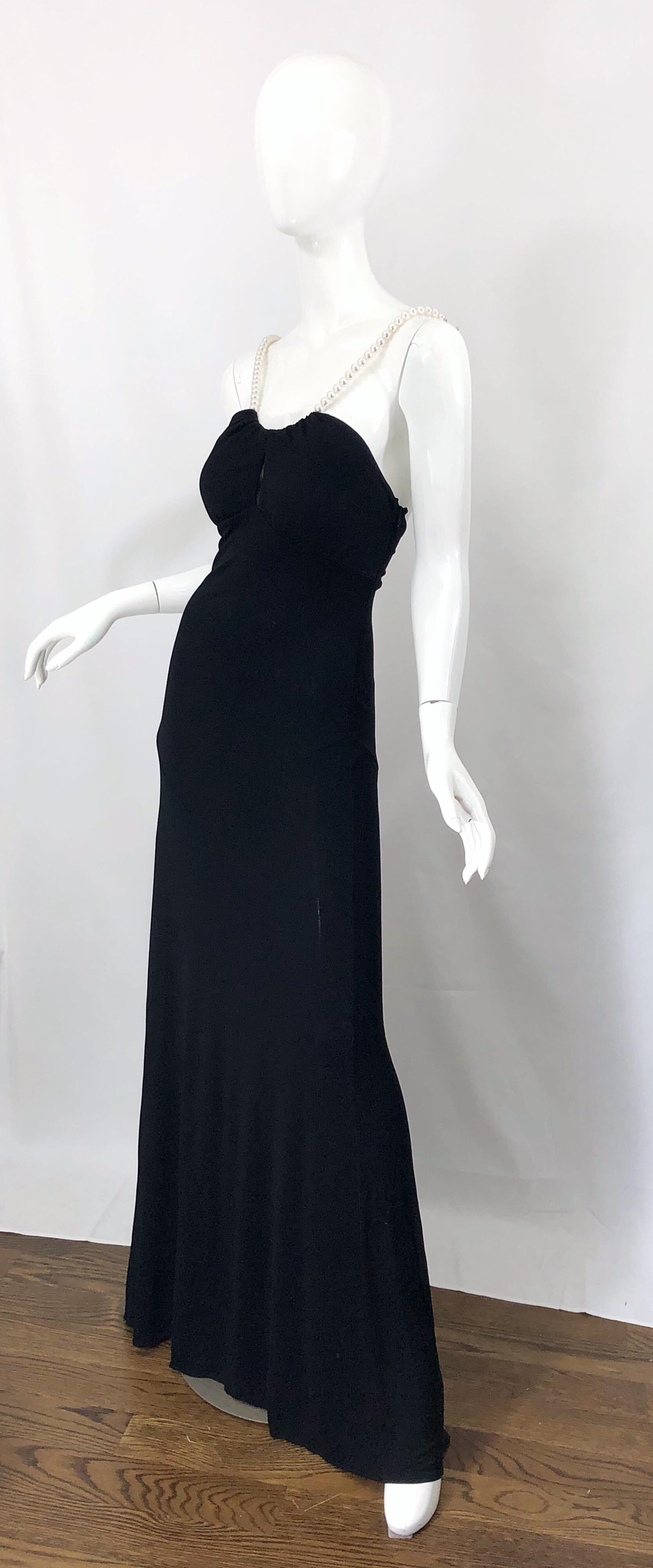 Michael Kors Collection Pearl Open Back Size 4 / 6 Black Grecian Gown Dress In Excellent Condition For Sale In San Diego, CA