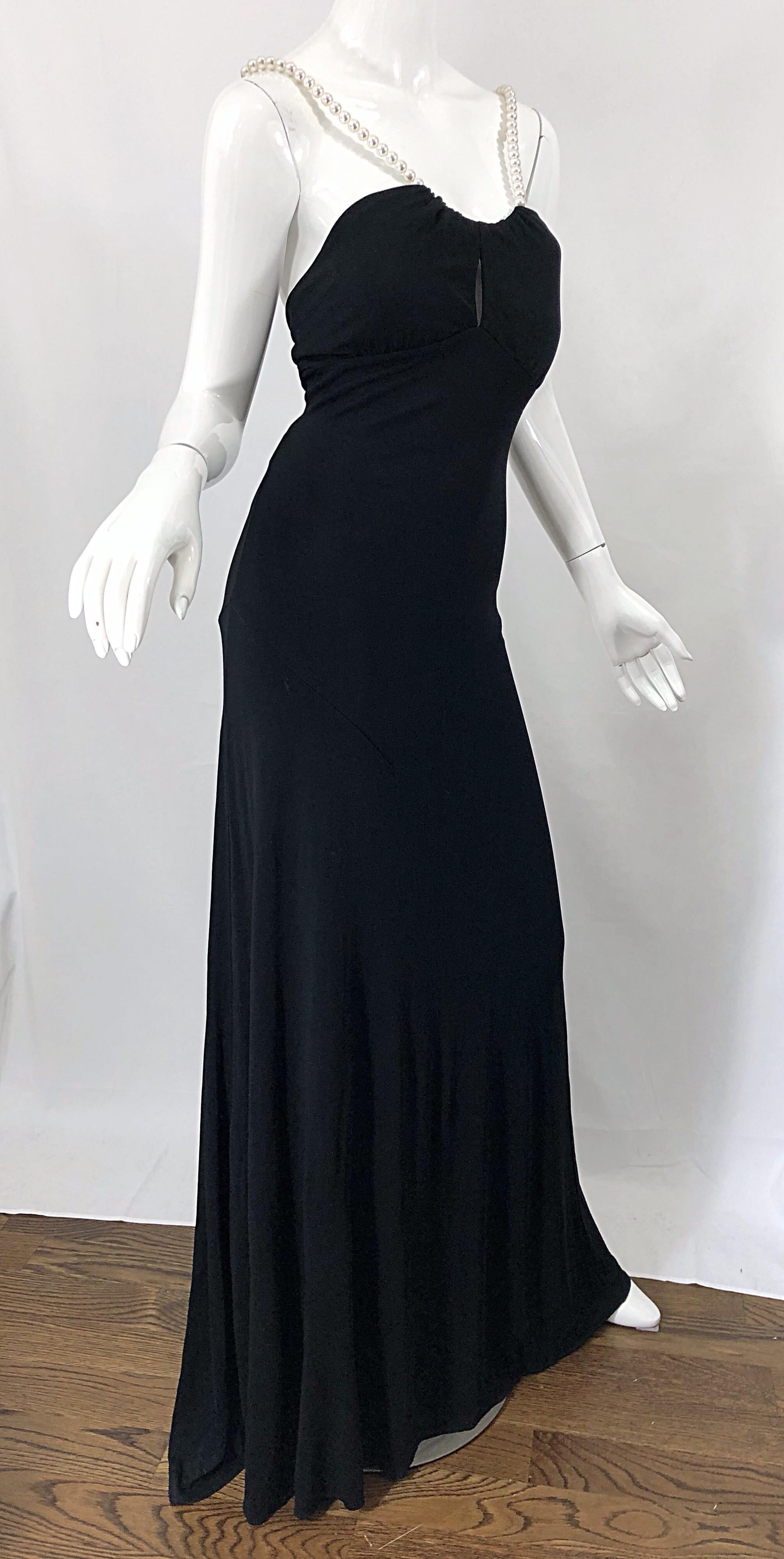 Michael Kors Collection Pearl Open Back Size 4 / 6 Black Grecian Gown Dress For Sale 1