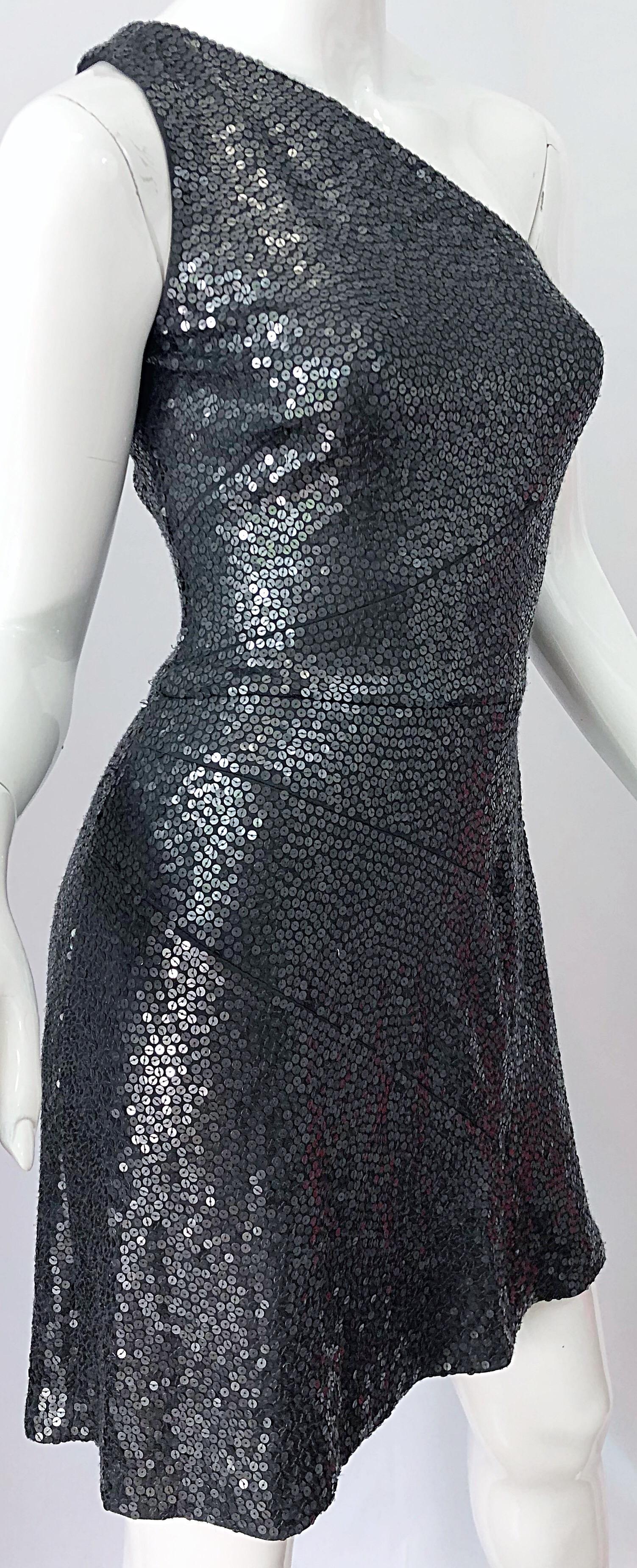 Michael Kors Collection $2, 798 Size 6 Gunmetal Grey Sequined One Shoulder Dress For Sale 4