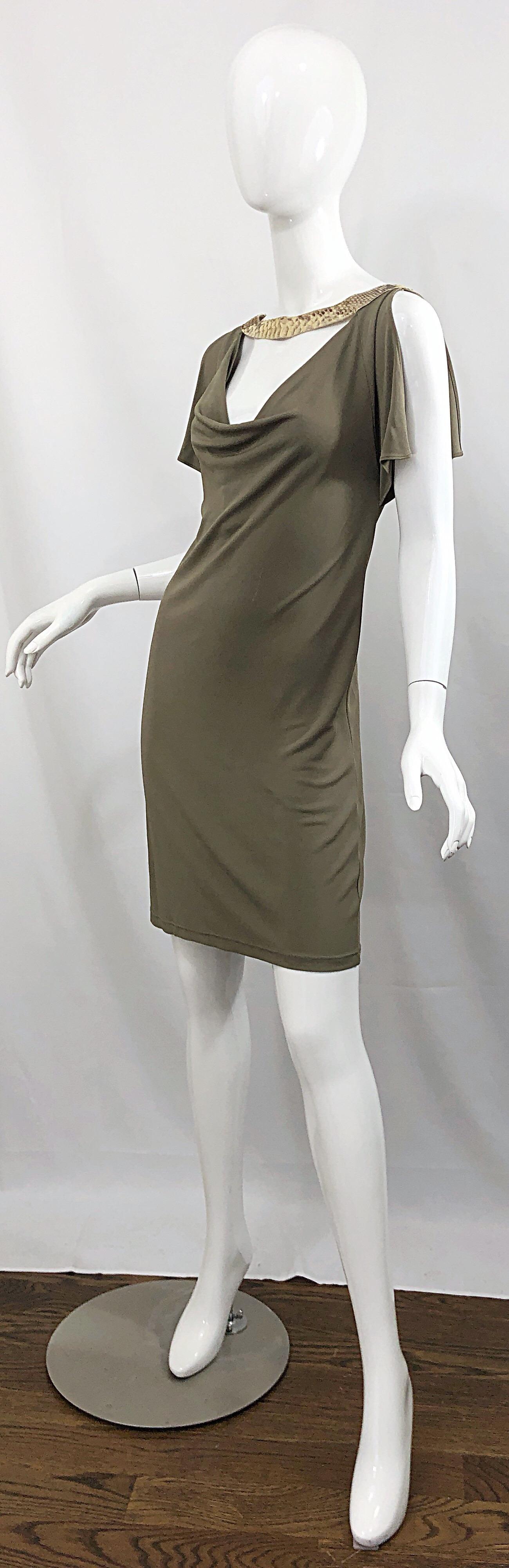 Michael Kors Collection Size 6 Taupe Rayon Jersey + Python Cold Shoulder Dress For Sale 2