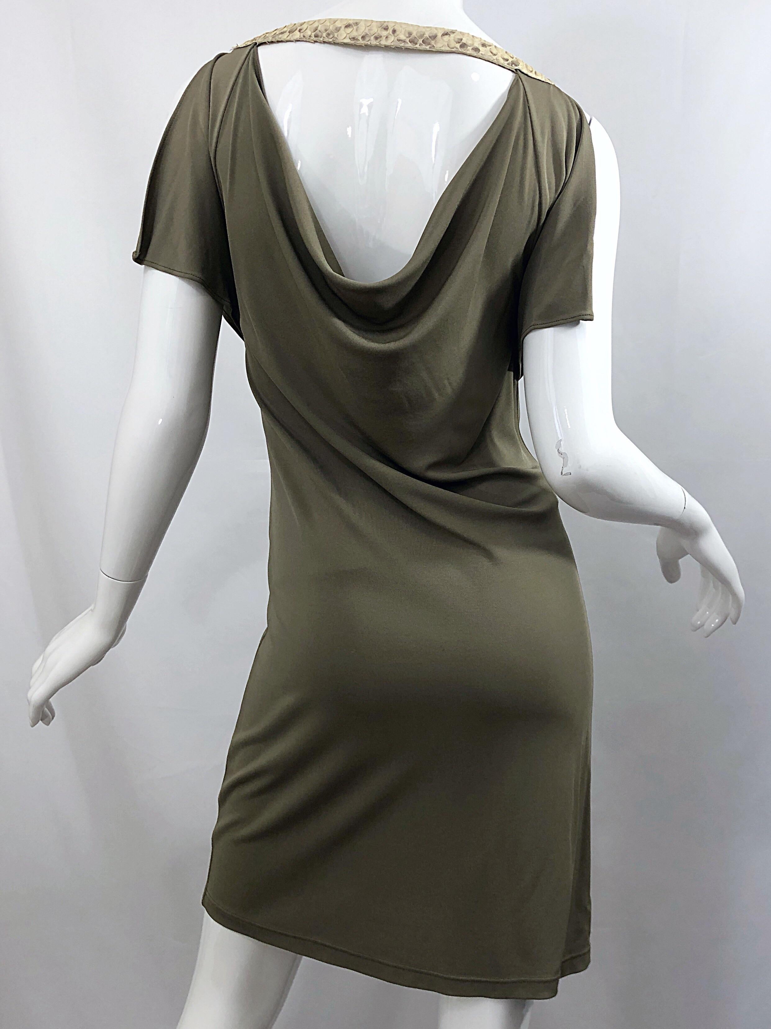 Michael Kors Collection Size 6 Taupe Rayon Jersey + Python Cold Shoulder Dress For Sale 3
