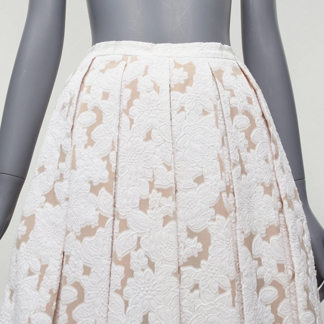 MICHAEL KORS COLLECTION white beige cotton silk floral jacquard skirt US0 XS For Sale 2