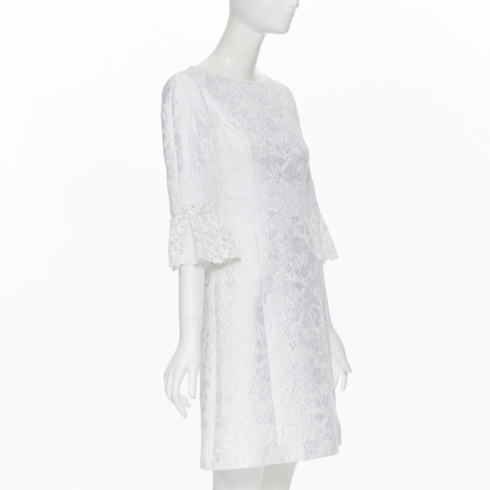 MICHAEL KORS COLLECTION white floral cloque lace trimmed 3/4 sleeve dress US0 In Good Condition For Sale In Hong Kong, NT