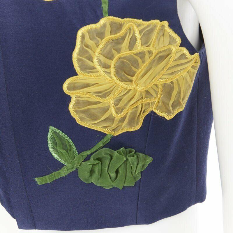 MICHAEL KORS COLLECTION - Top cropped sans manches en laine, soie, jaune marine et fleurs US2
Référence : LNKO/A01251
Marque : Michael Kors
MATERIAL : Laine, soie
Couleur : Marine
Motif : Floral
Fermeture : Zip
Doublure : soie
Détails