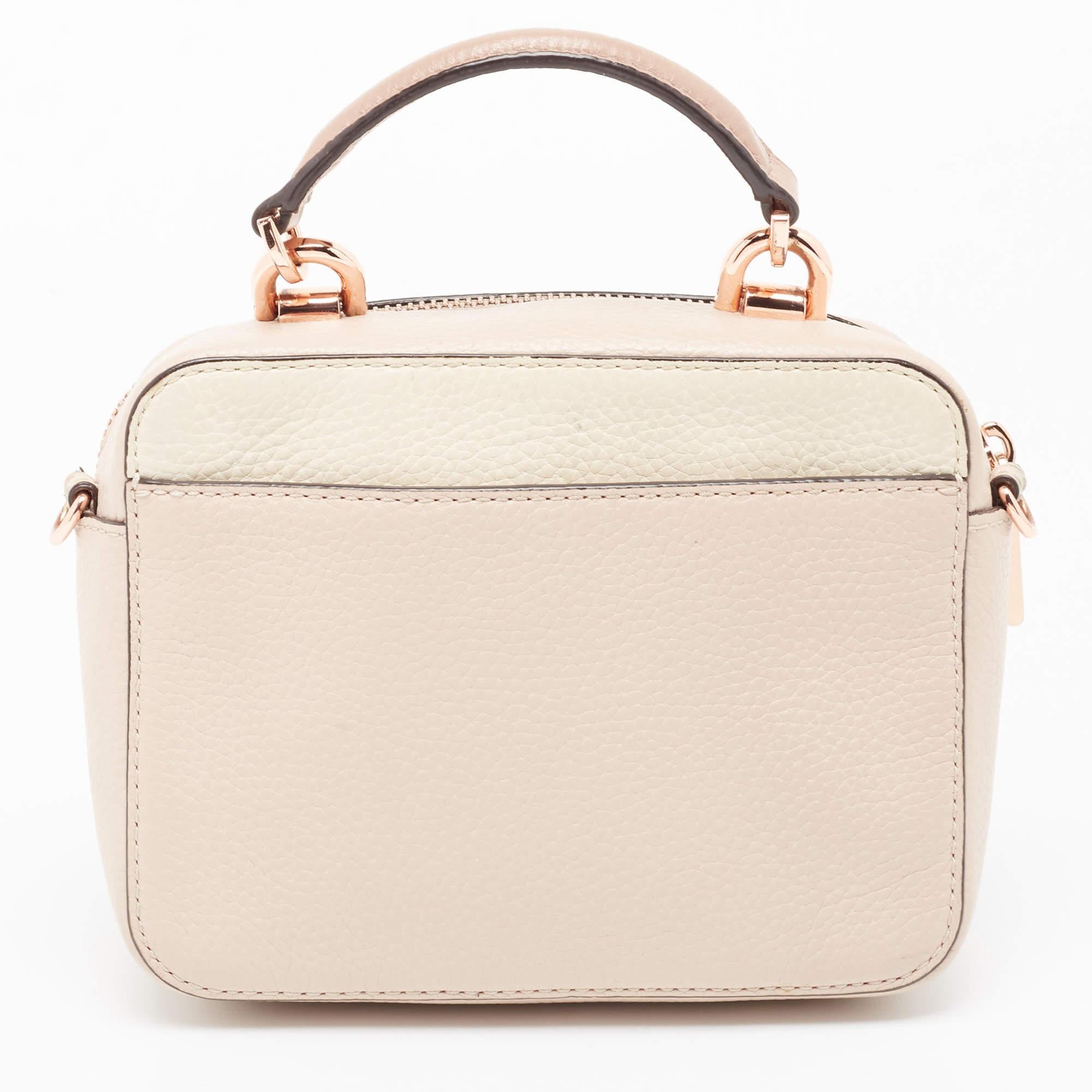 Michael Kors Cream/Pink Leather Mini Mott Crossbody Bag In Good Condition In Dubai, Al Qouz 2
