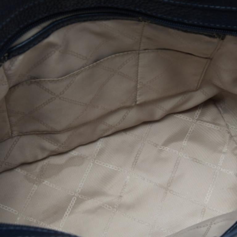 Michael Kors Fourre-tout Bedford en cuir bleu foncé/beige en vente 4
