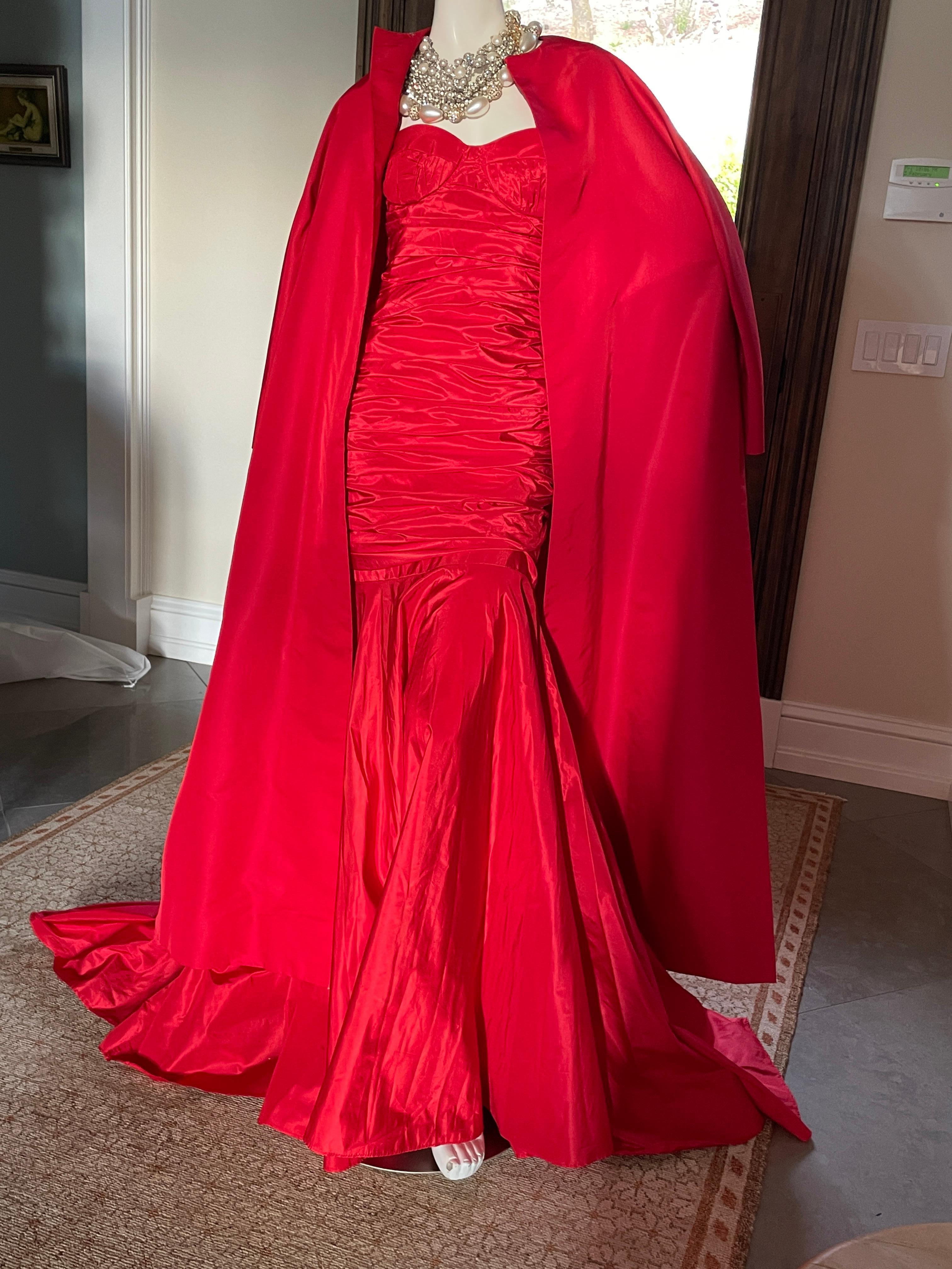 Michael Kors Dramatic Vintage Strapless Red Silk Mermaid Dress w Fishtail Train In New Condition In Cloverdale, CA