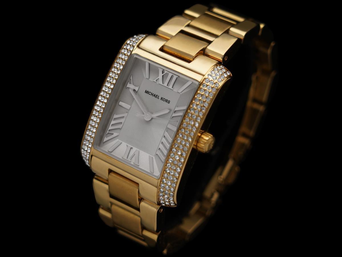 Michael Kors Emery Watch - OWNED & WORN BY ACTRESS RAQUEL WELCH In Excellent Condition For Sale In Suwanee, GA