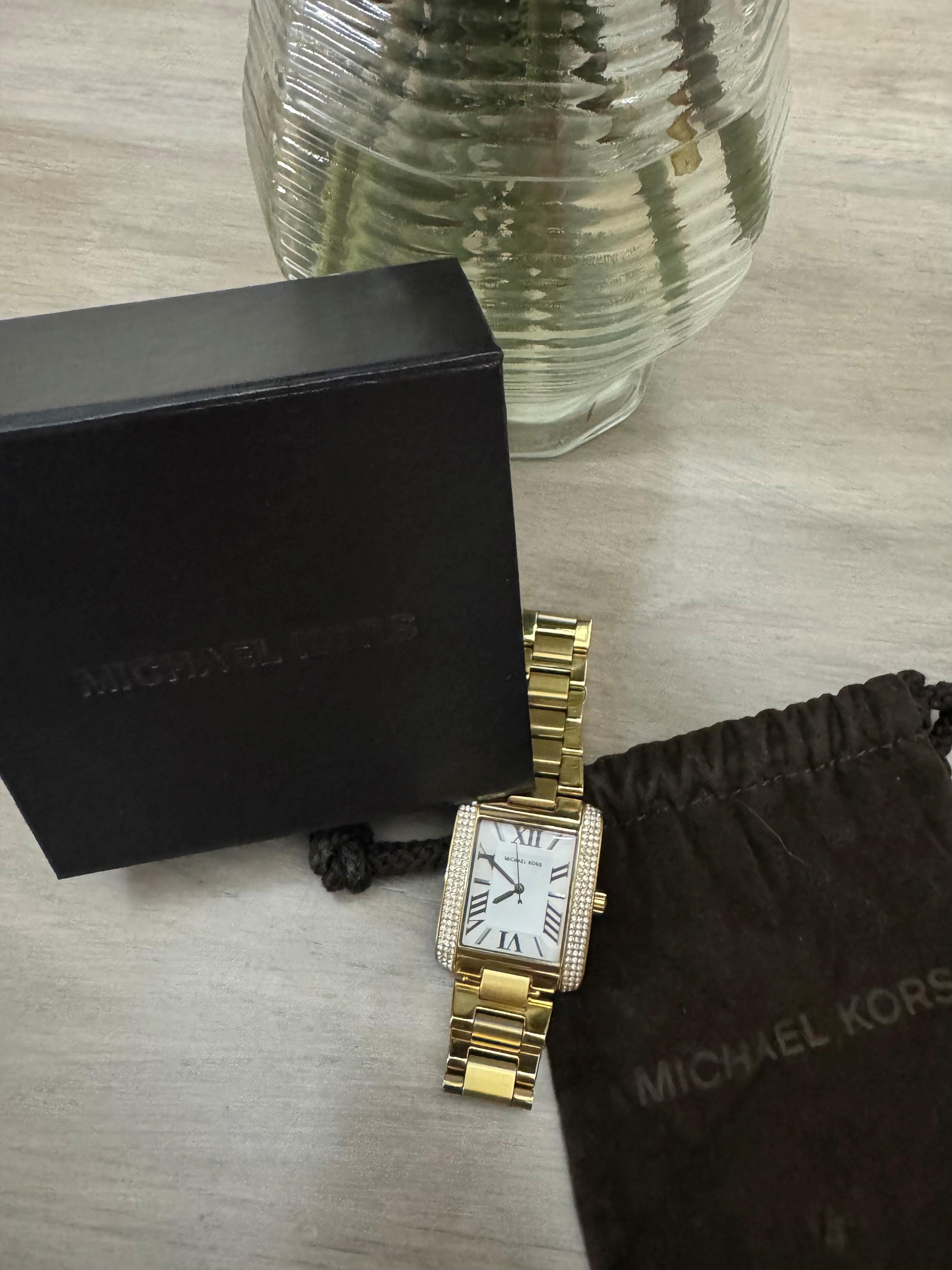 Michael Kors Emery Watch - OWNED & WORN BY ACTRESS RAQUEL WELCH For Sale 4