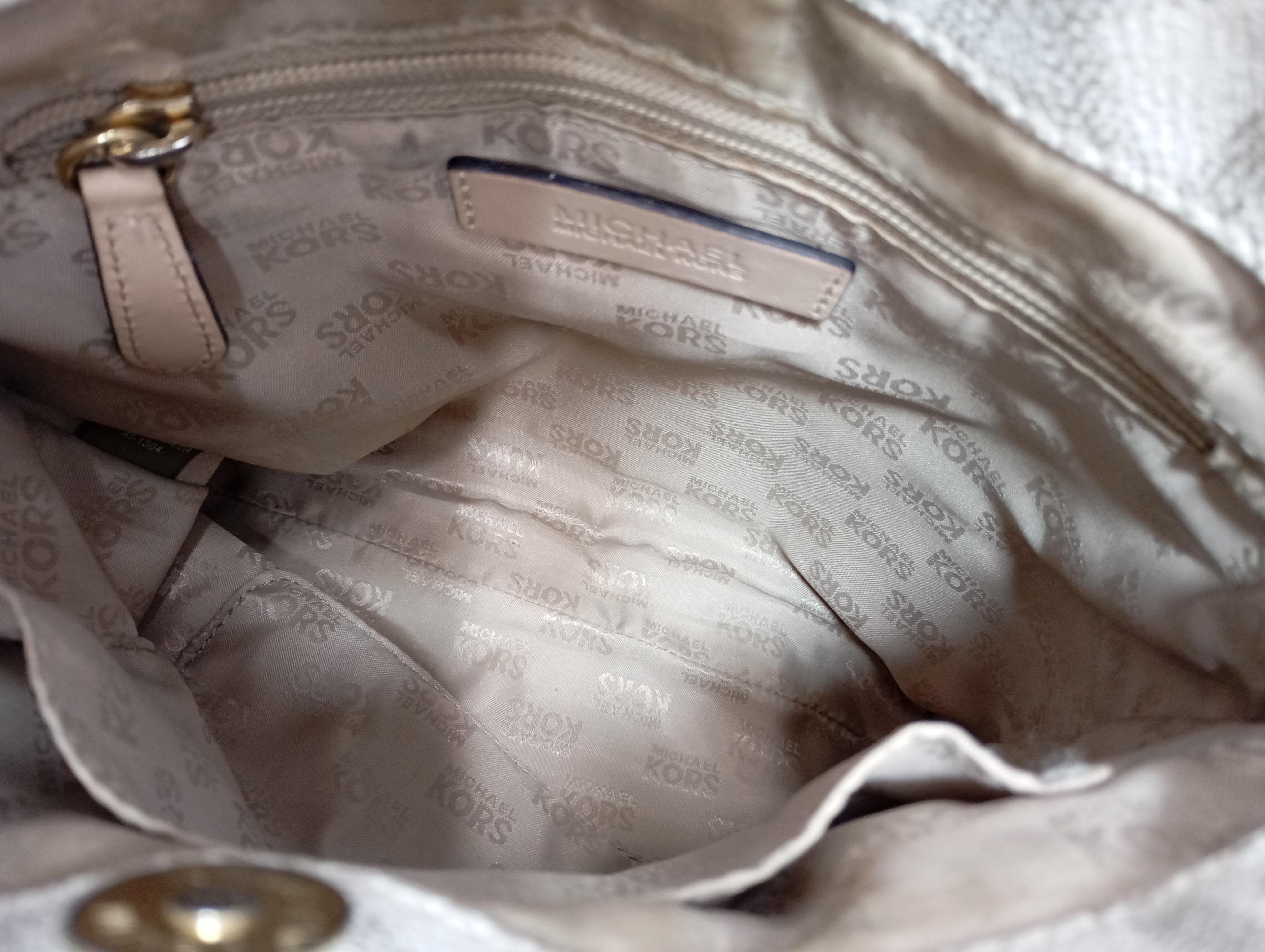 Michael Kors In Fair Condition For Sale In Amman, JO